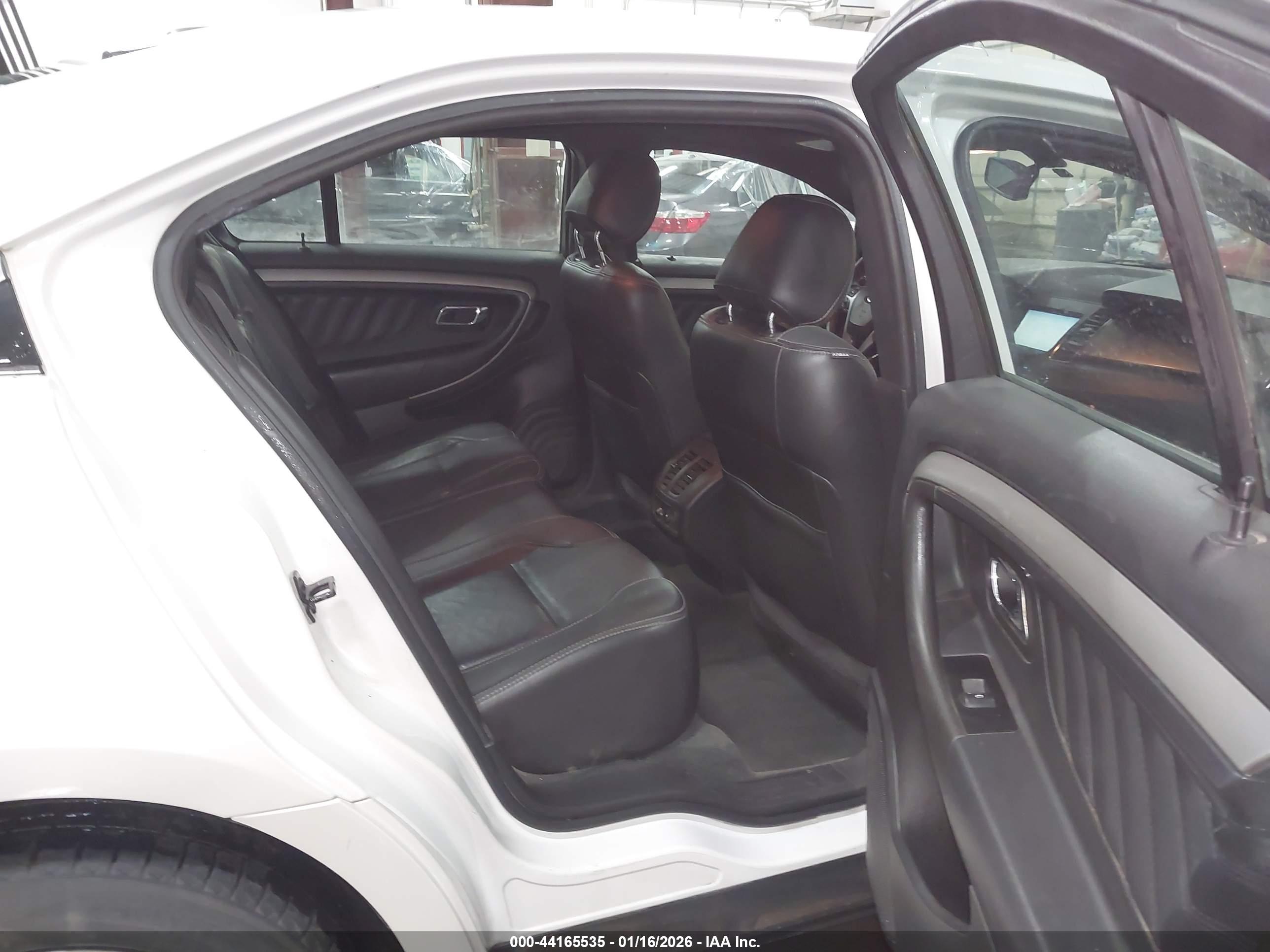 FORD TAURUS image 8