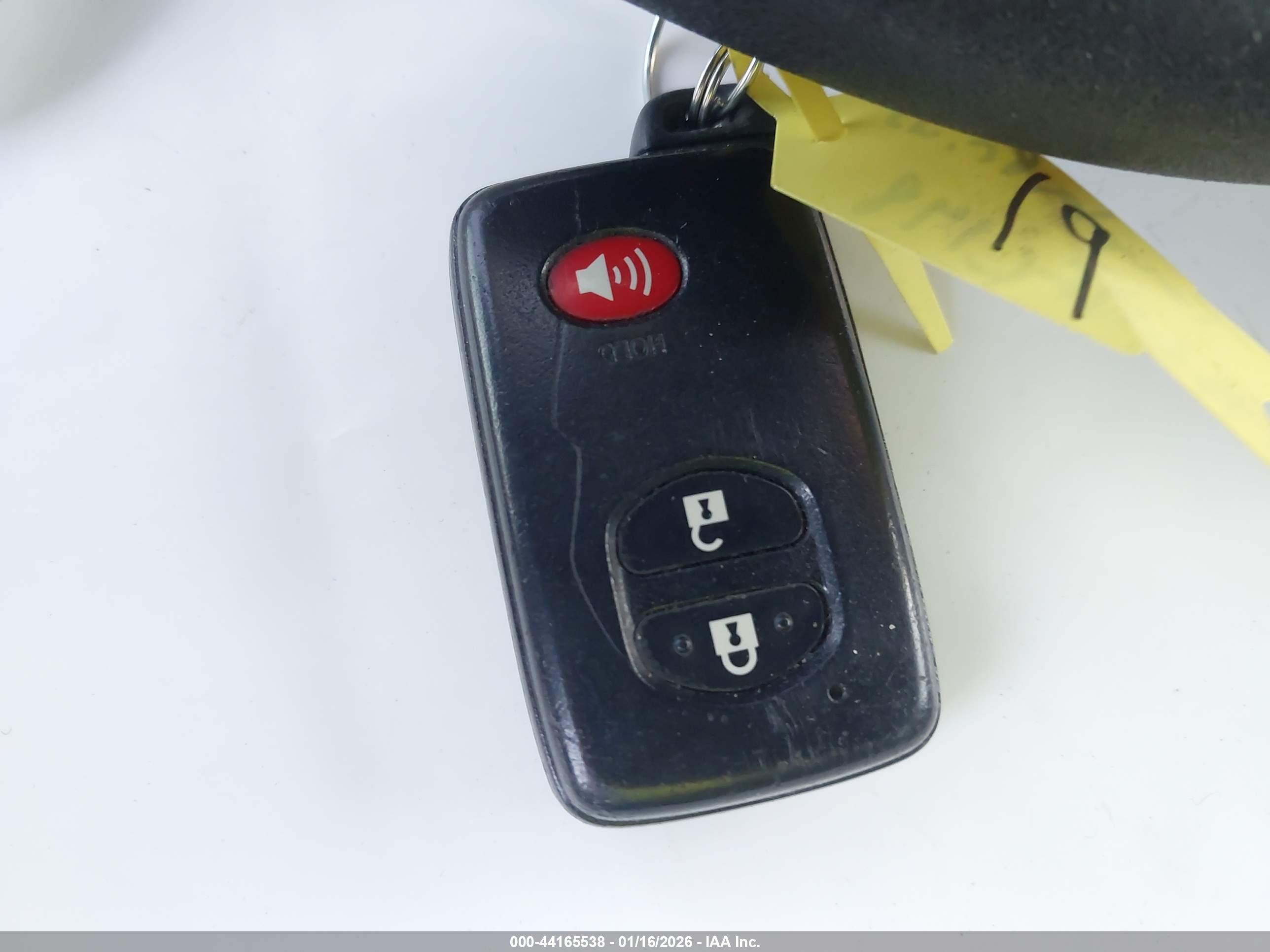 TOYOTA PRIUS image 11