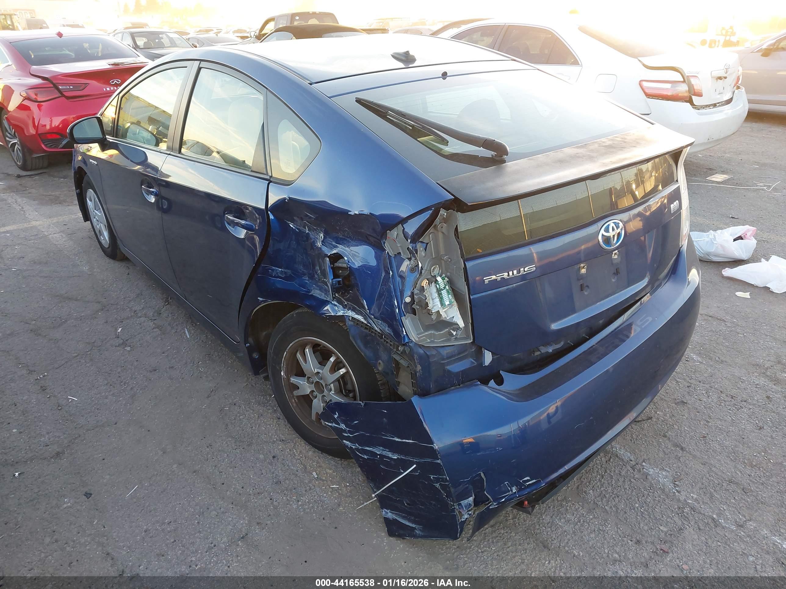 TOYOTA PRIUS image 3