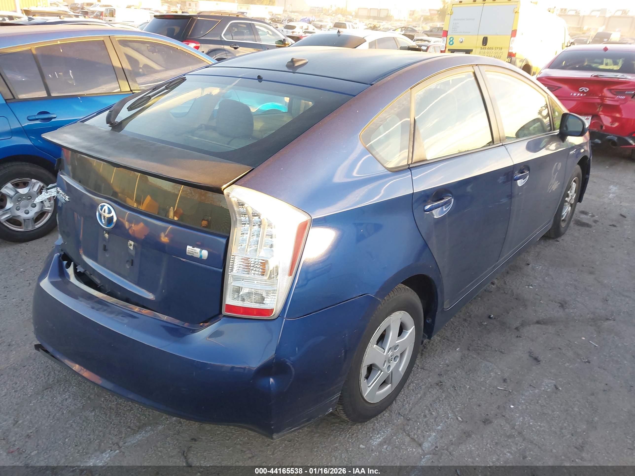 TOYOTA PRIUS image 4