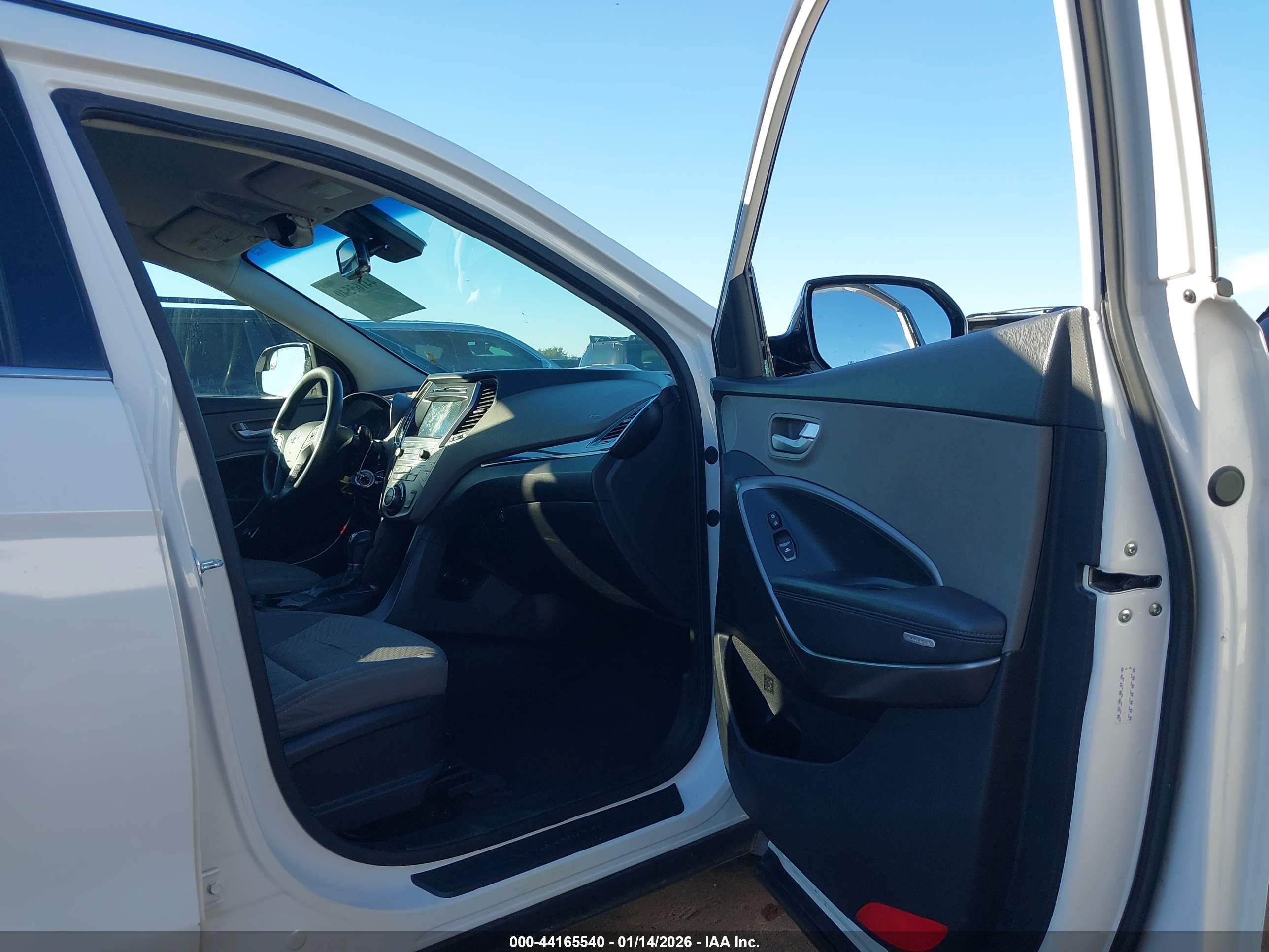 HYUNDAI SANTA image 5