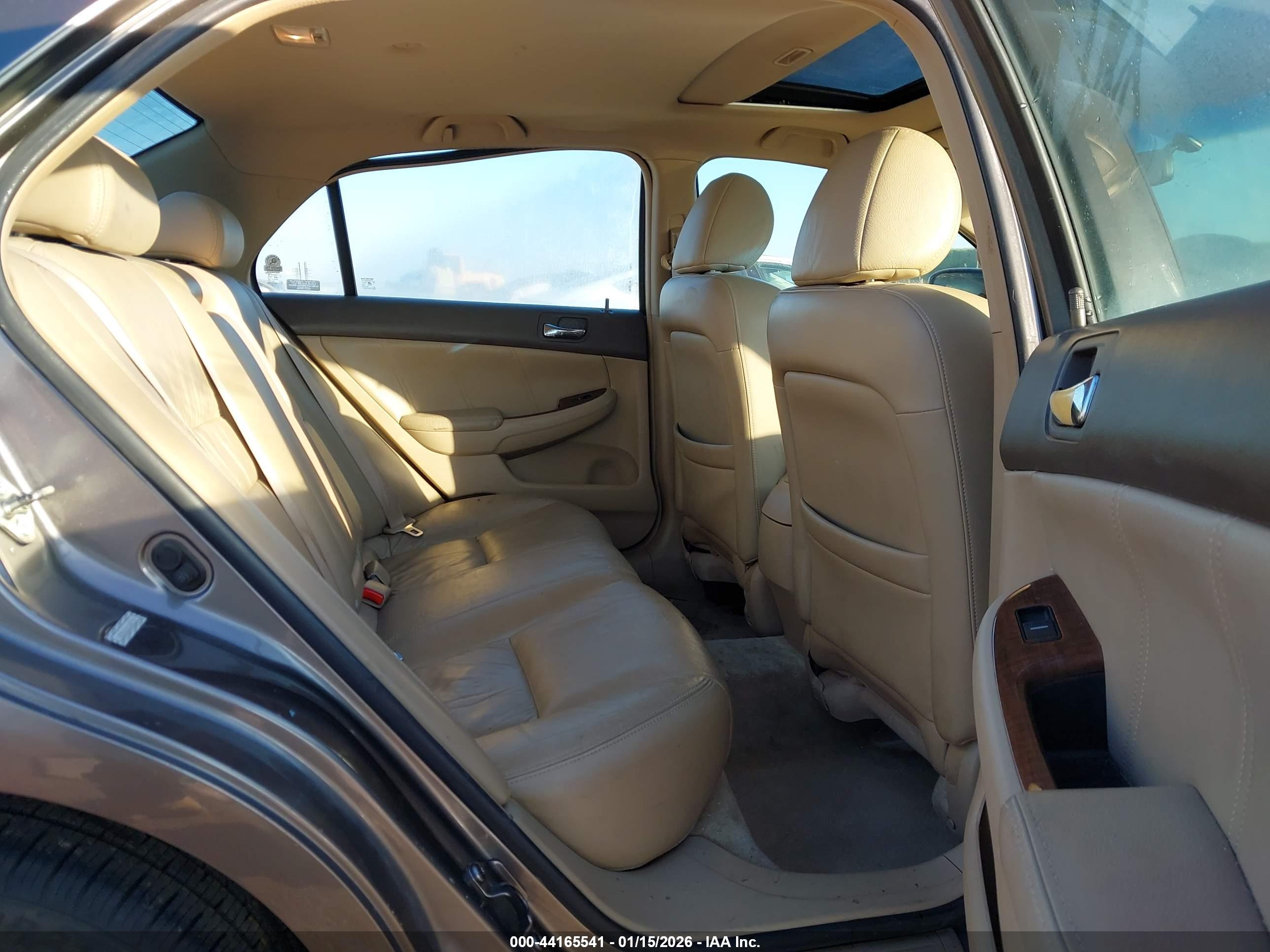 HONDA ACCORD image 8