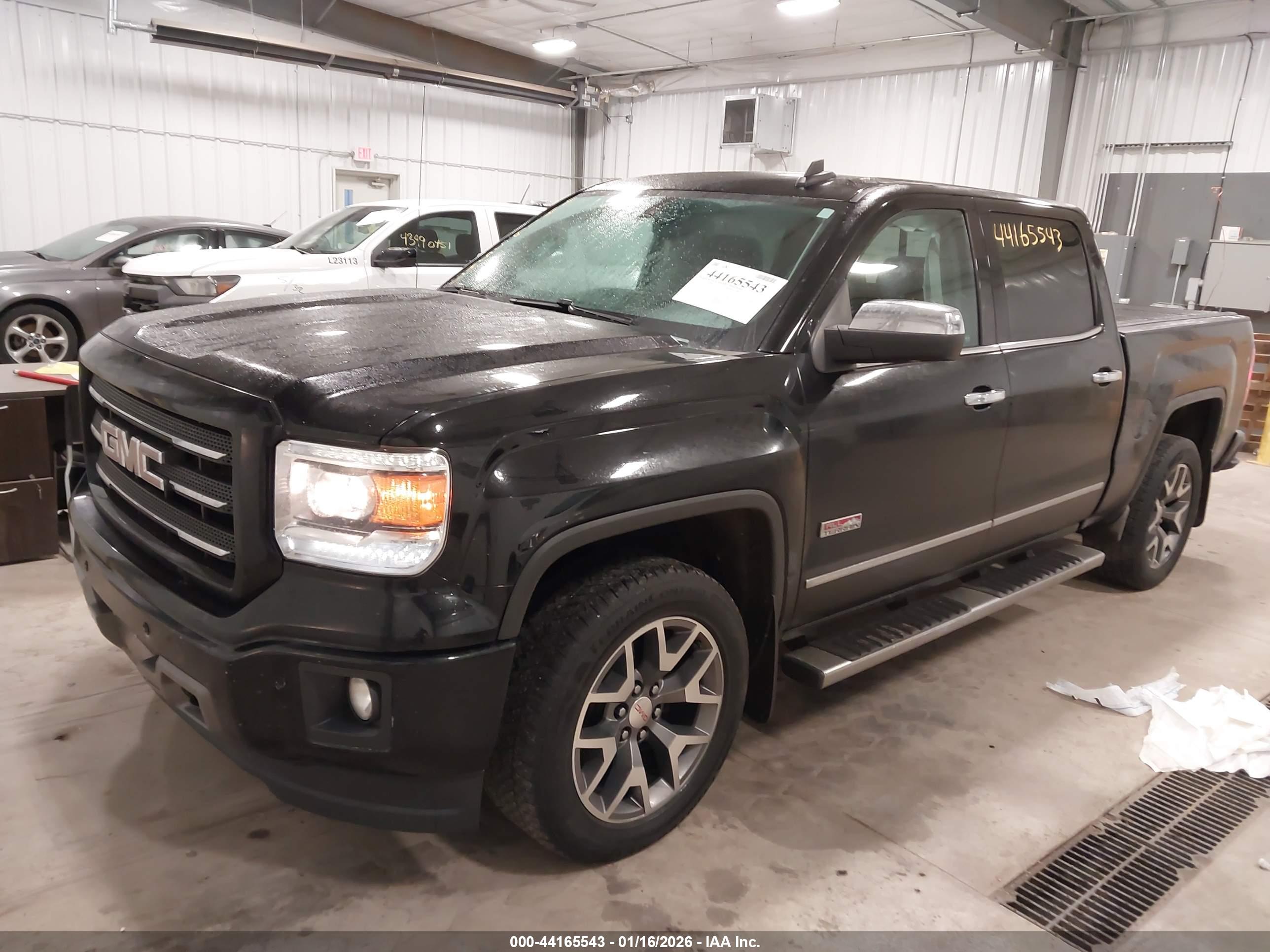 GMC SIERRA image 2