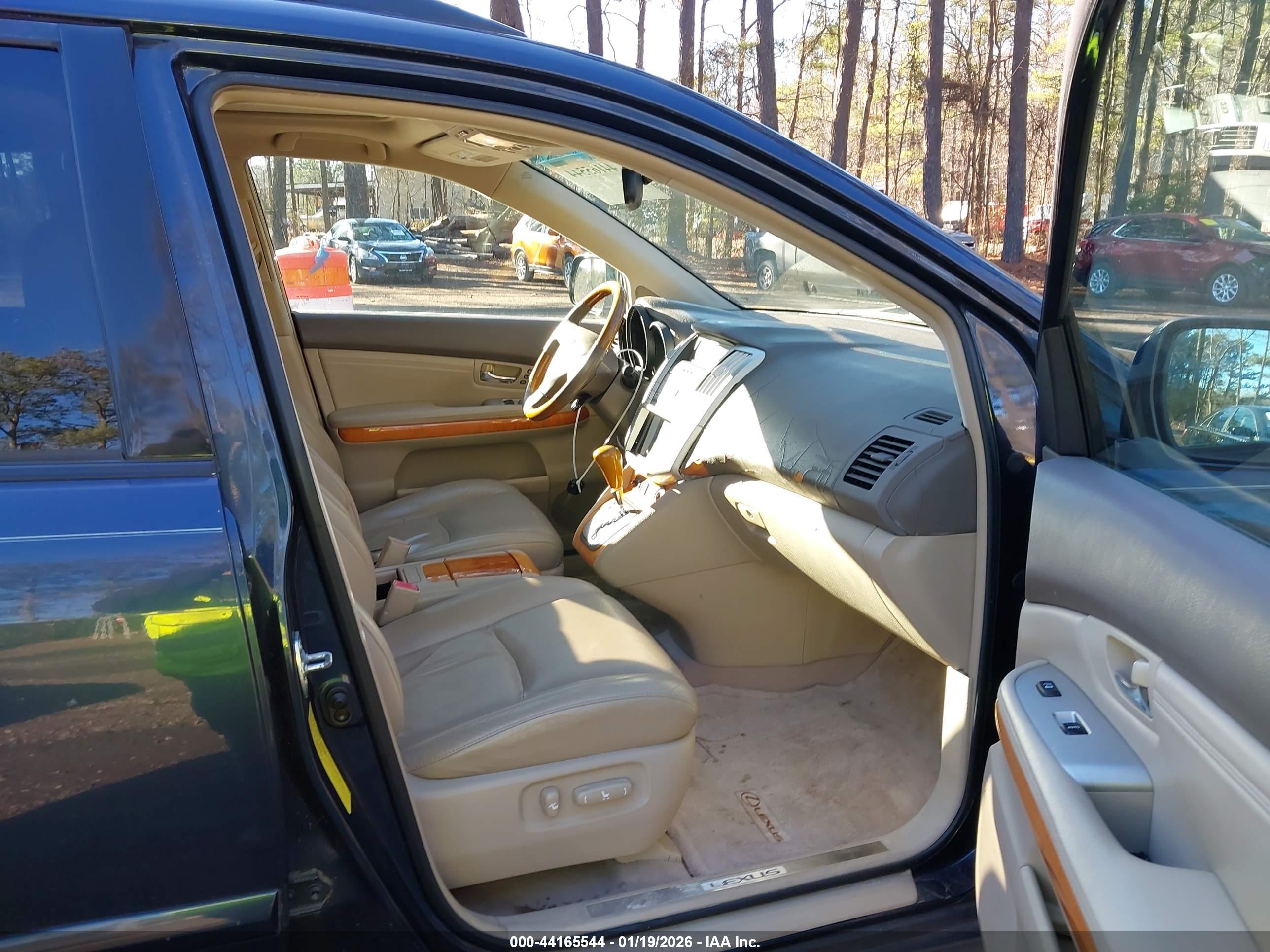 LEXUS RX image 5
