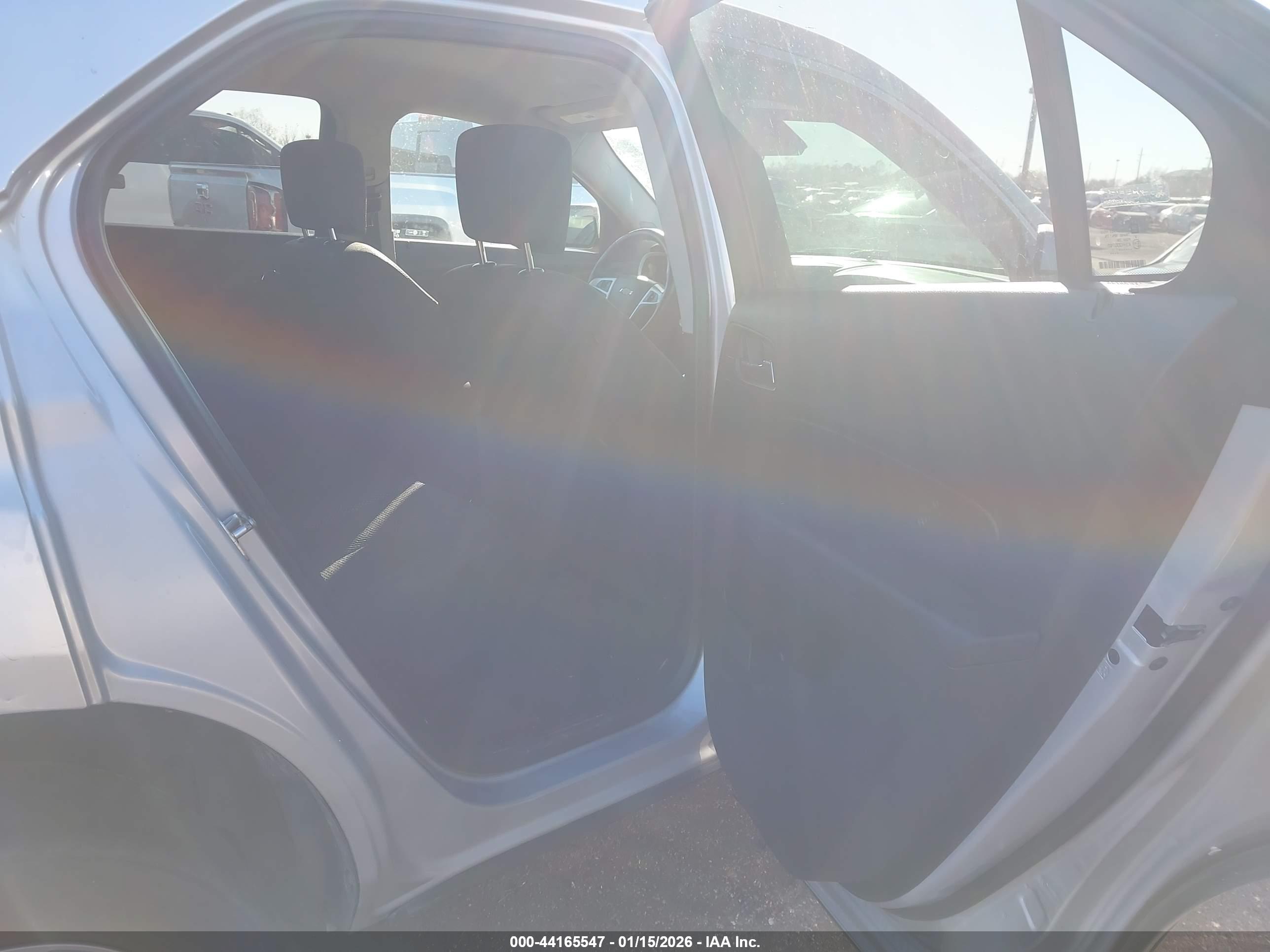 CHEVROLET EQUINOX image 8