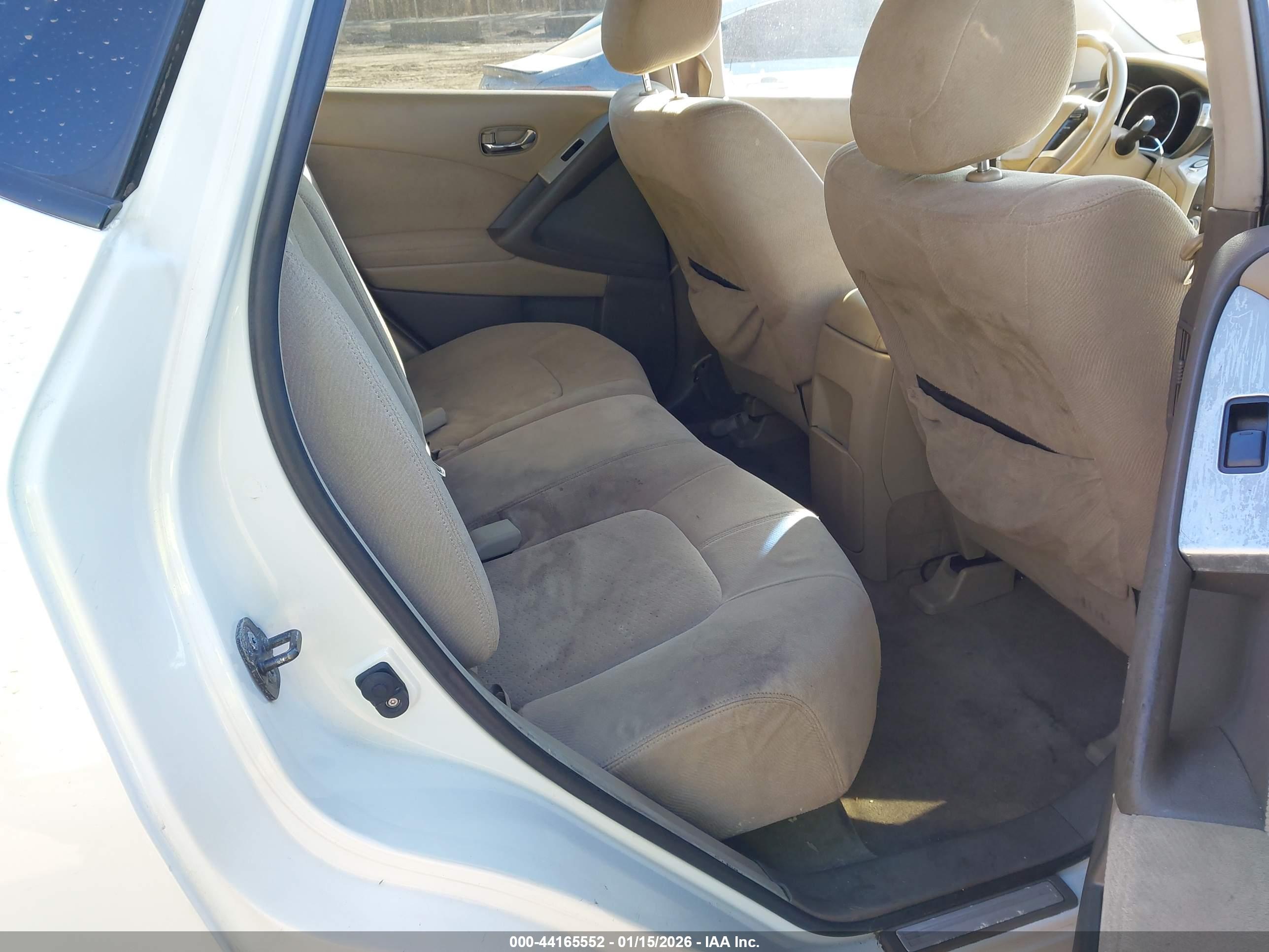 NISSAN MURANO image 8