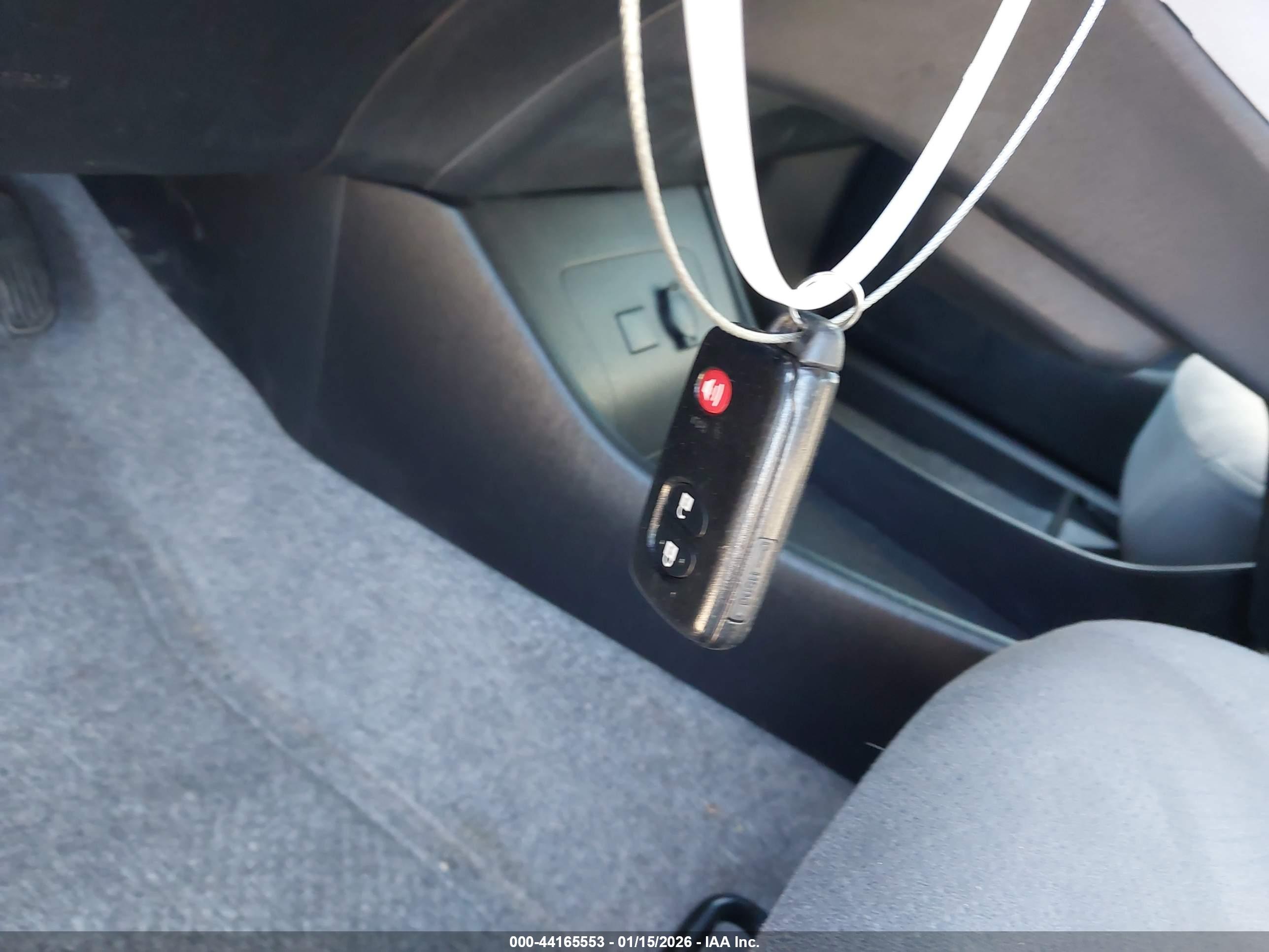 TOYOTA PRIUS image 11