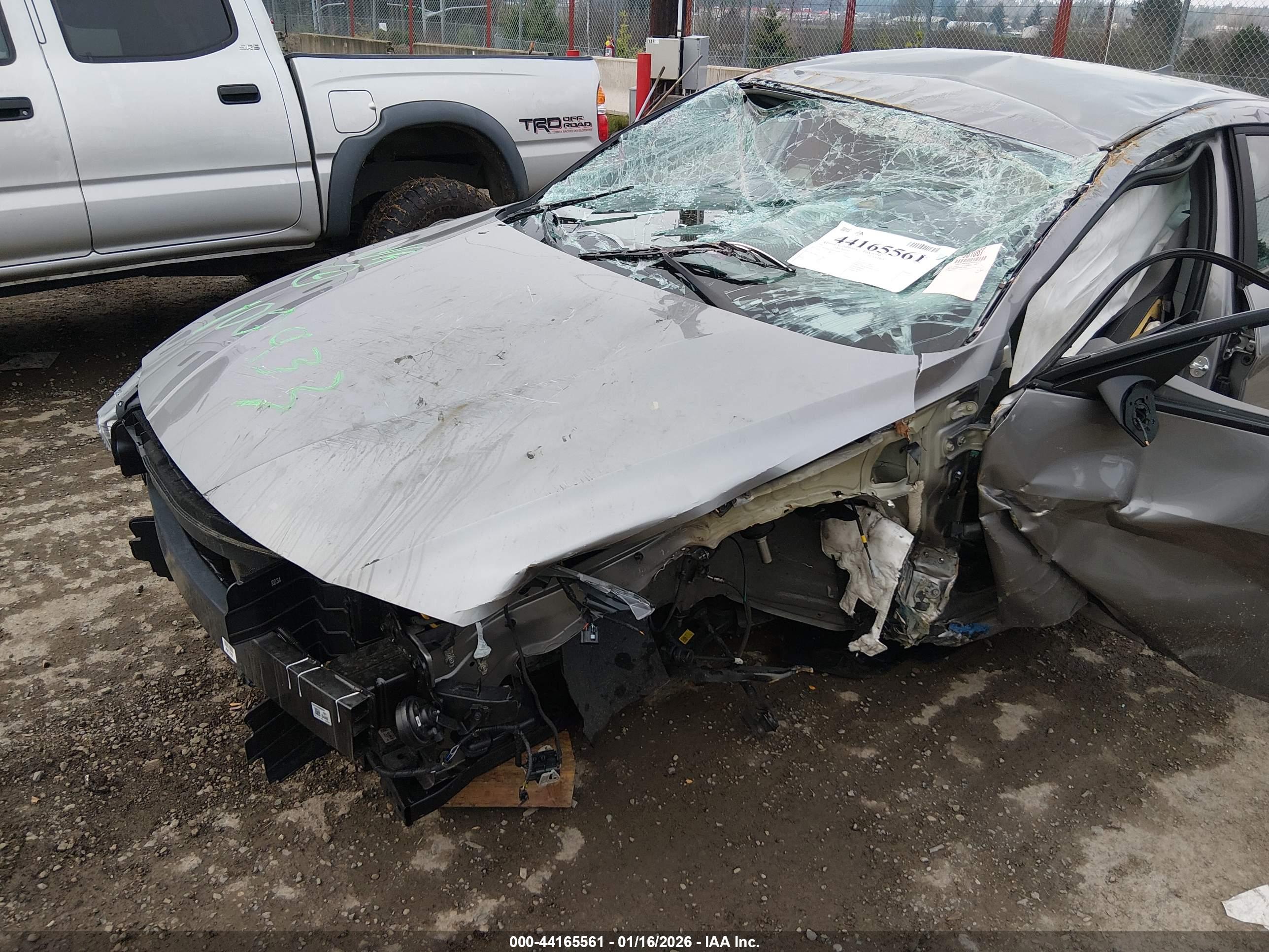 HYUNDAI ELANTRA image 6