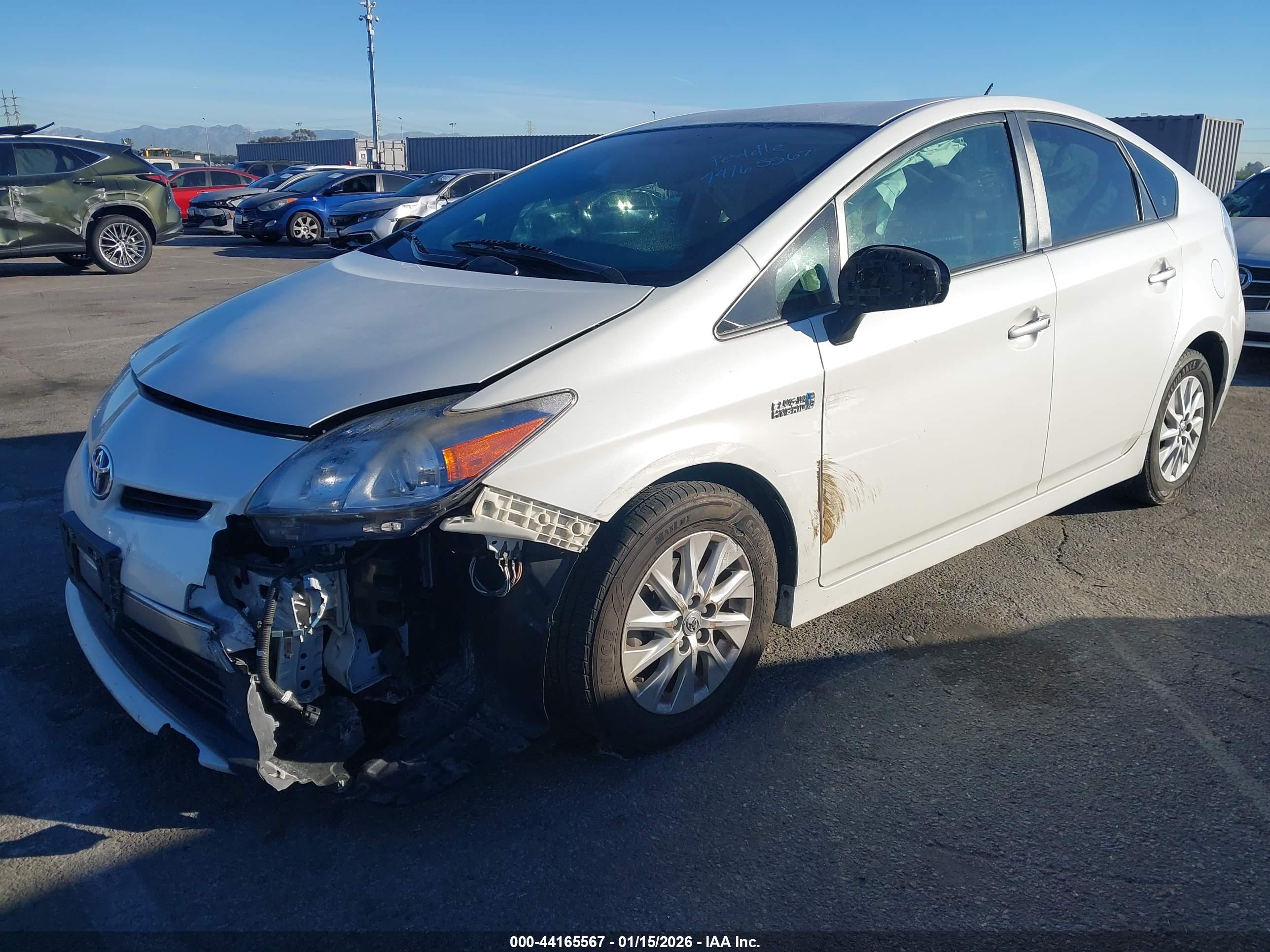 TOYOTA PRIUS image 2