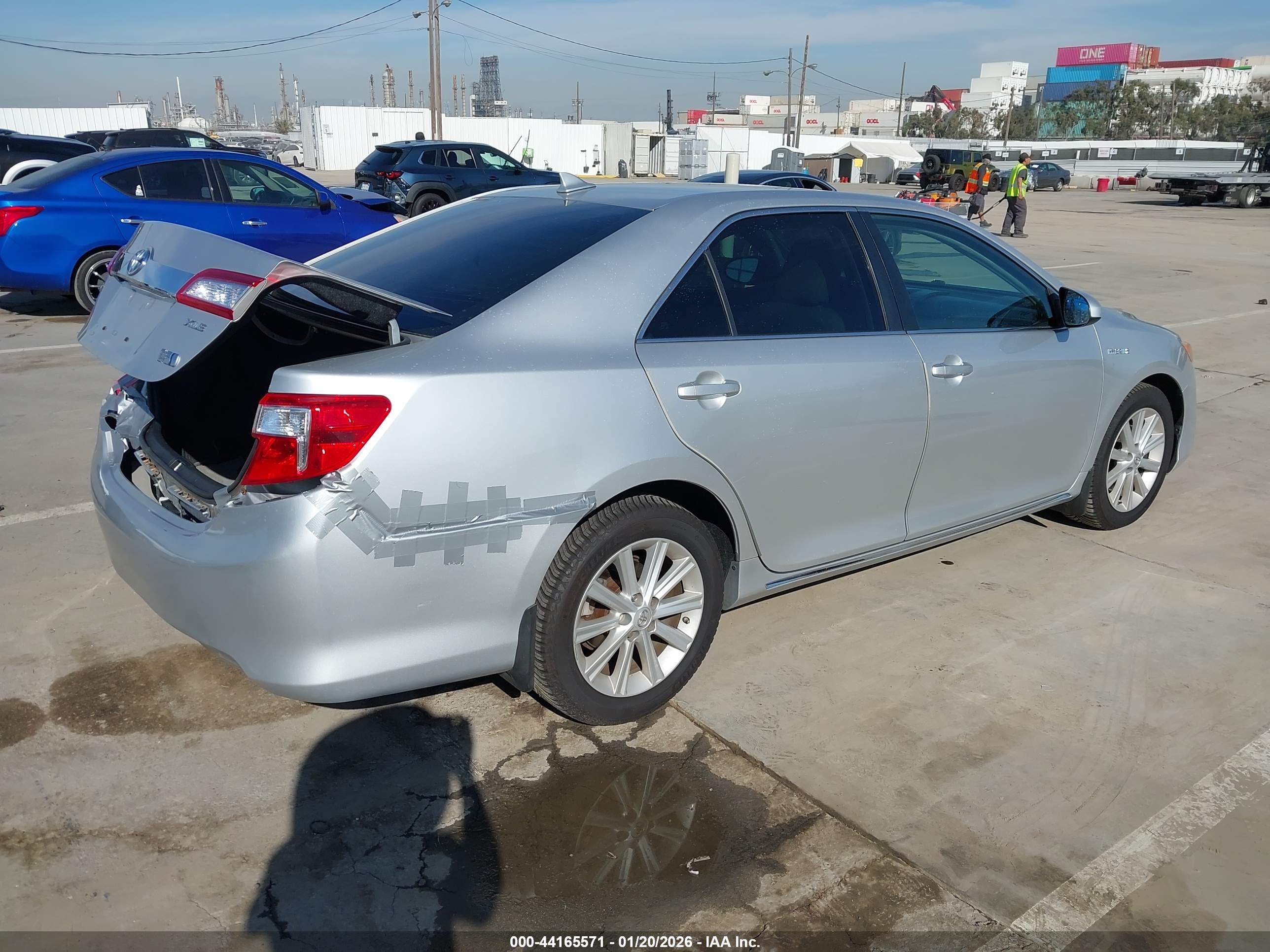 TOYOTA CAMRY image 4