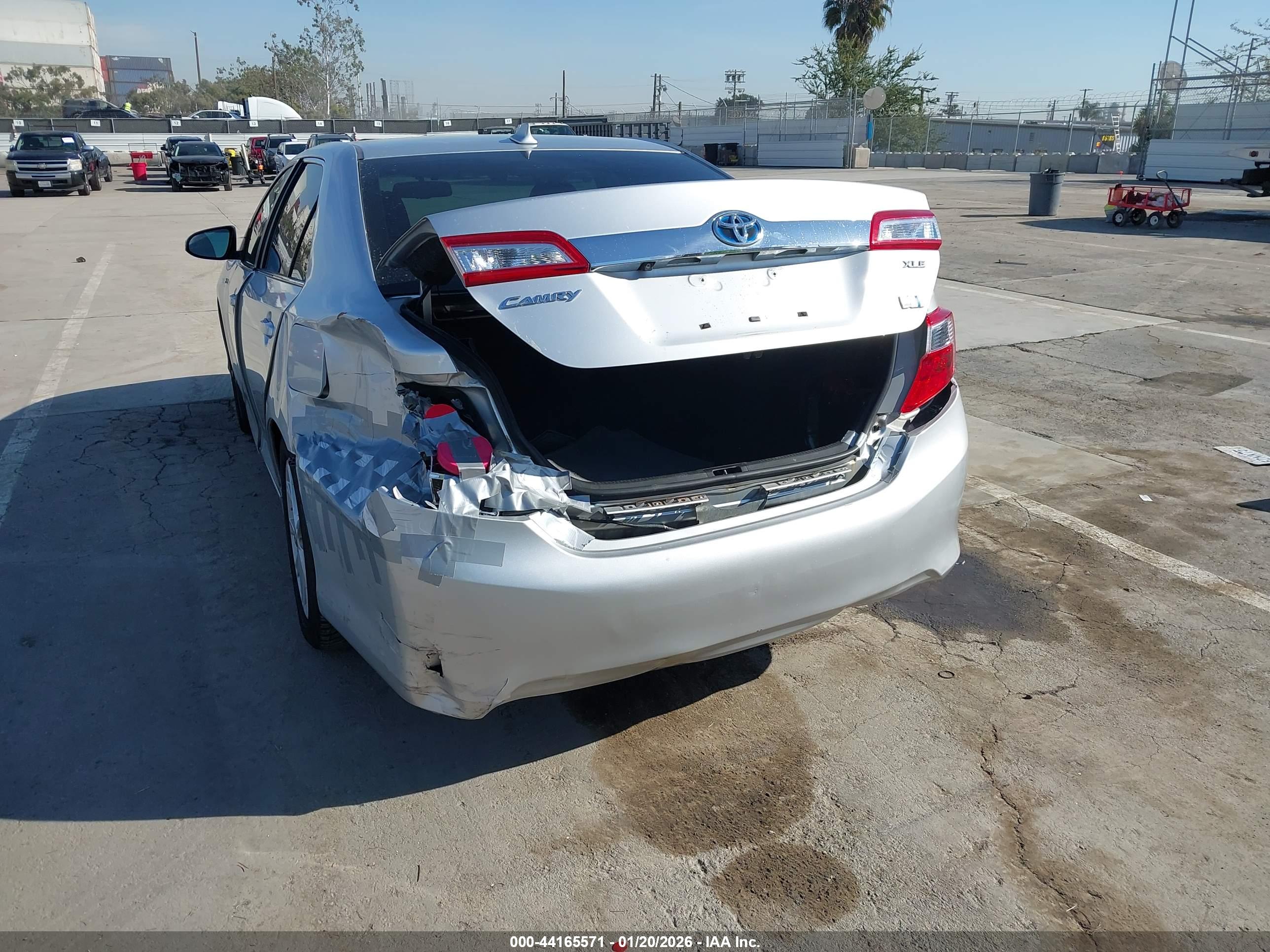 TOYOTA CAMRY image 6