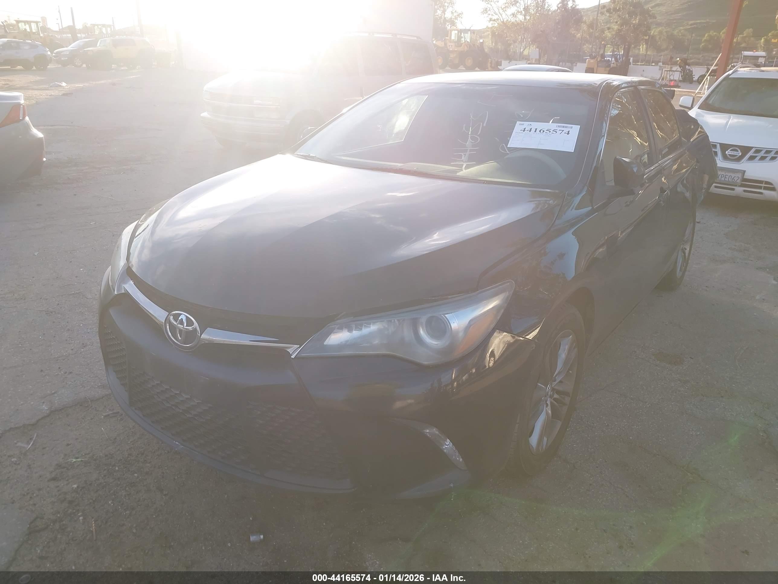TOYOTA CAMRY image 2