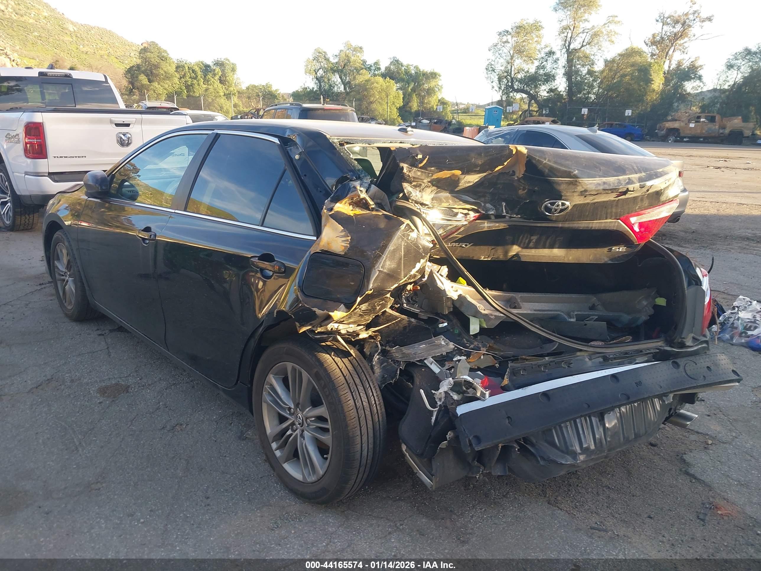 TOYOTA CAMRY image 3