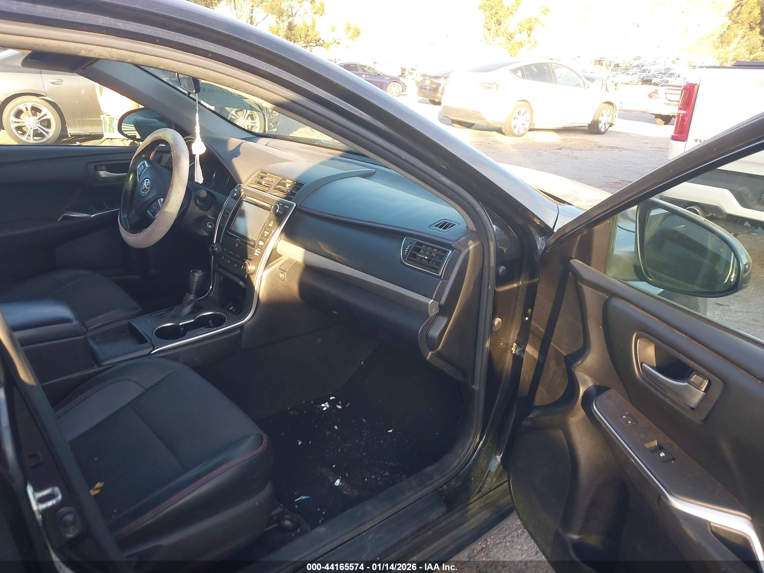 TOYOTA CAMRY image 5
