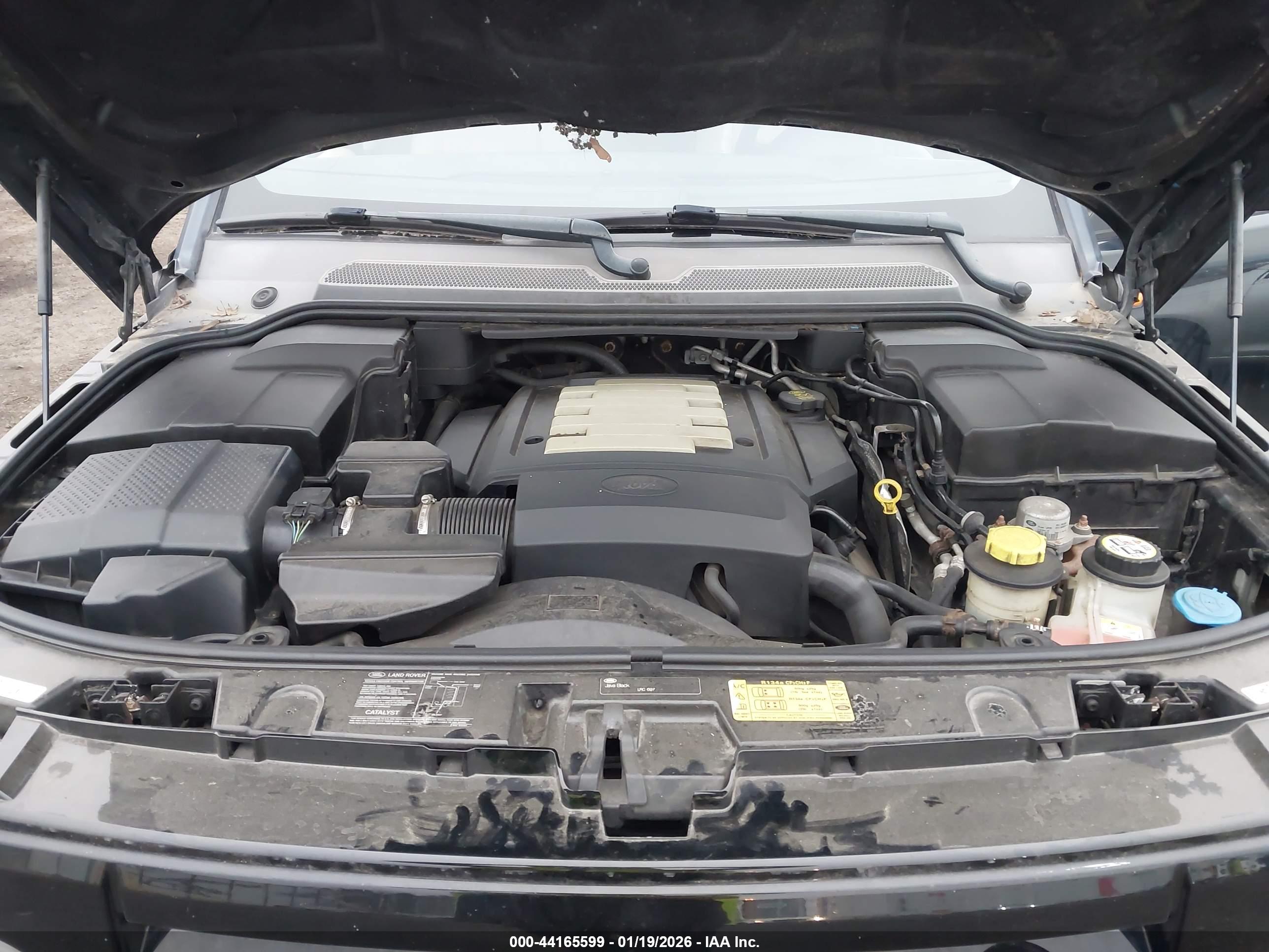 LAND ROVER image 10