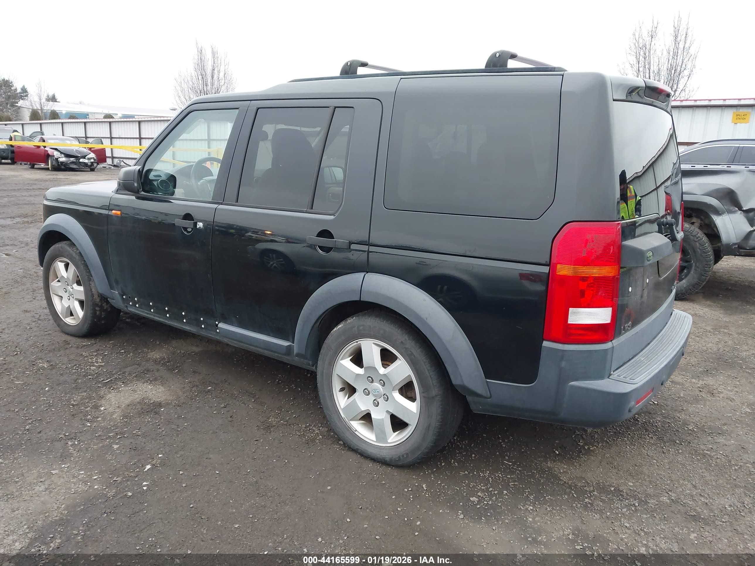 LAND ROVER image 3