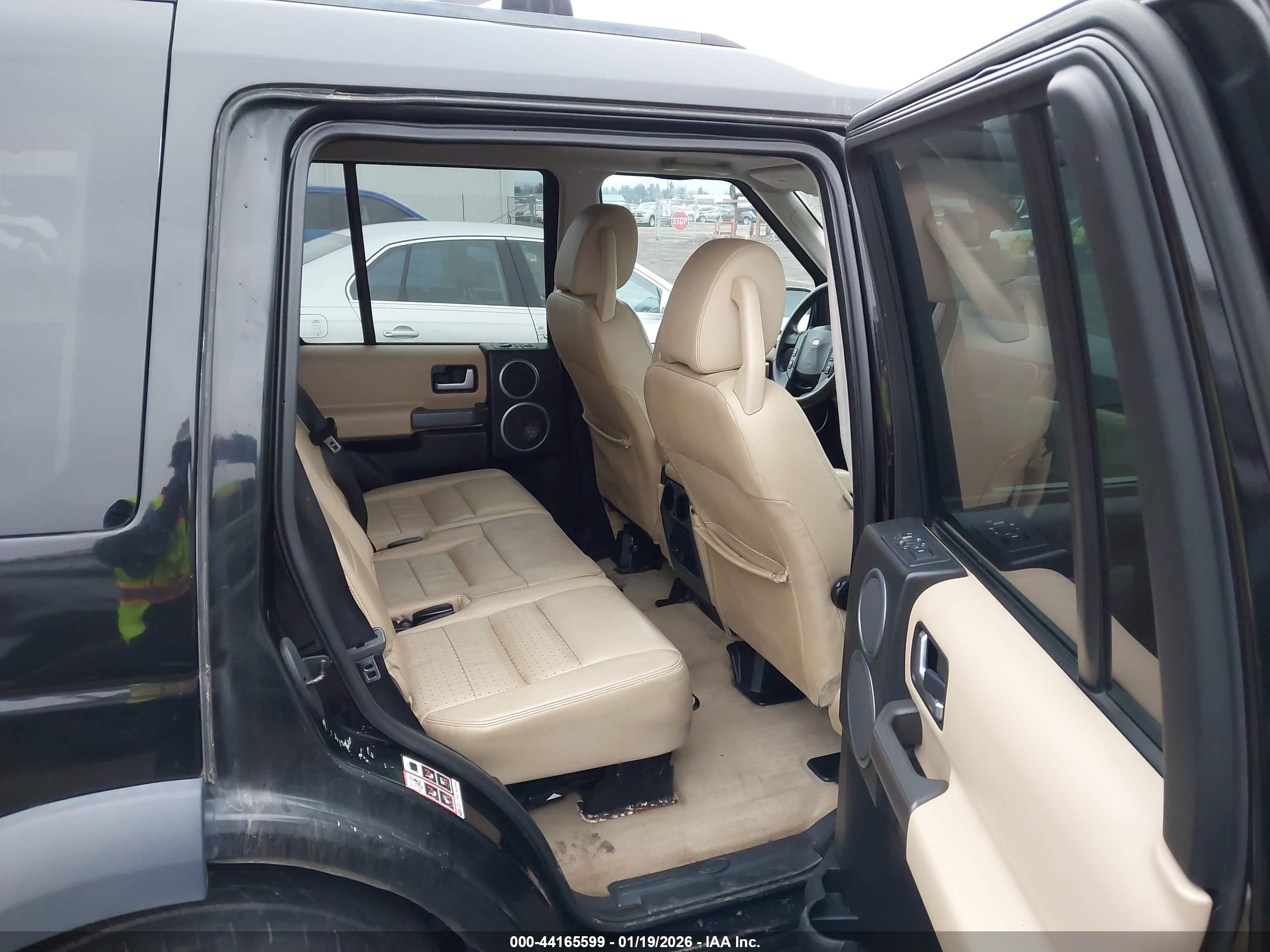 LAND ROVER image 8