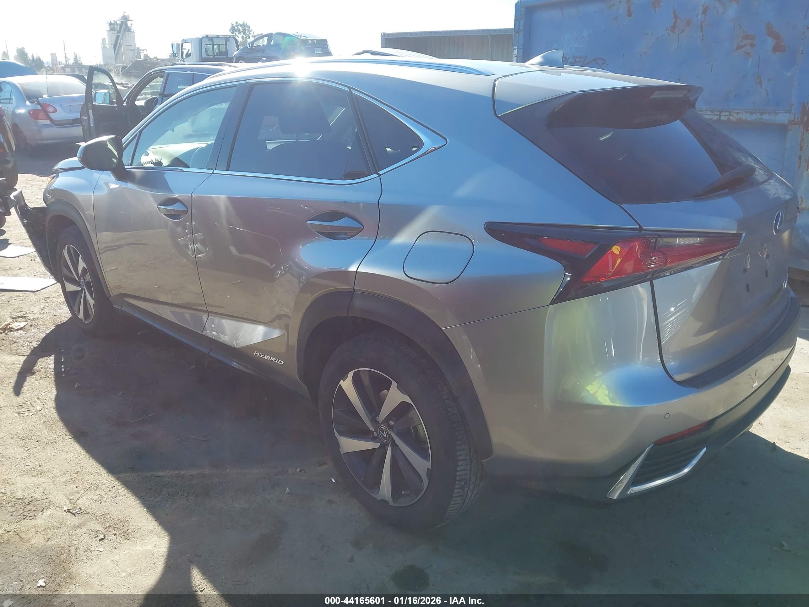 LEXUS NX image 3