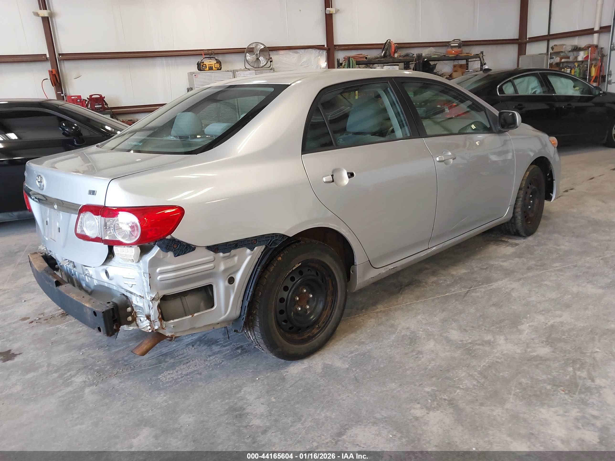 TOYOTA COROLLA image 4