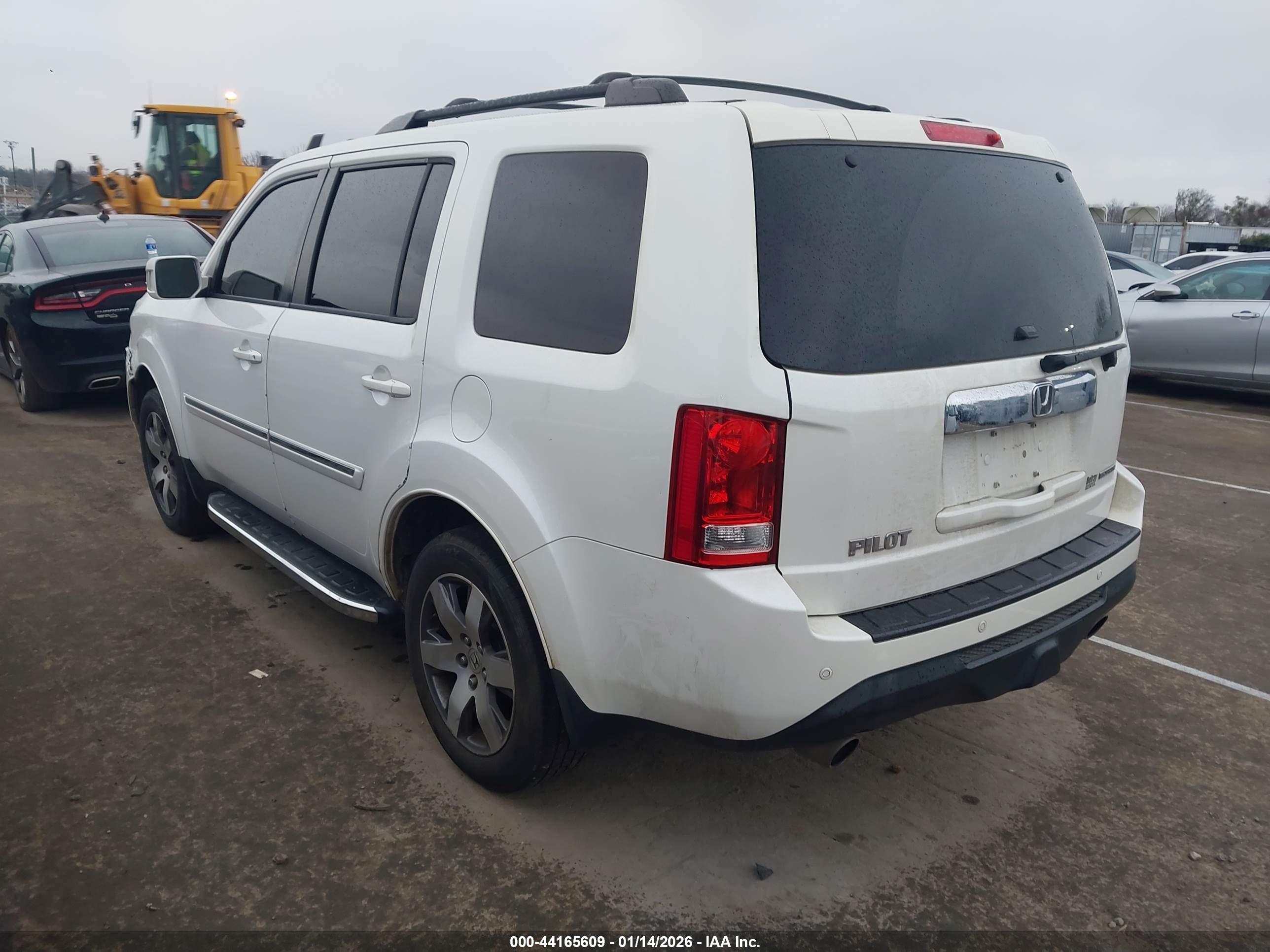 HONDA PILOT image 3