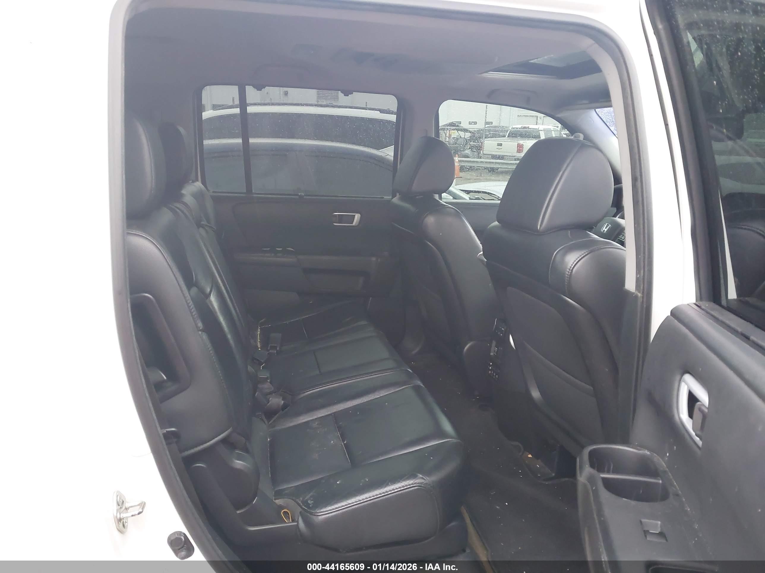 HONDA PILOT image 8