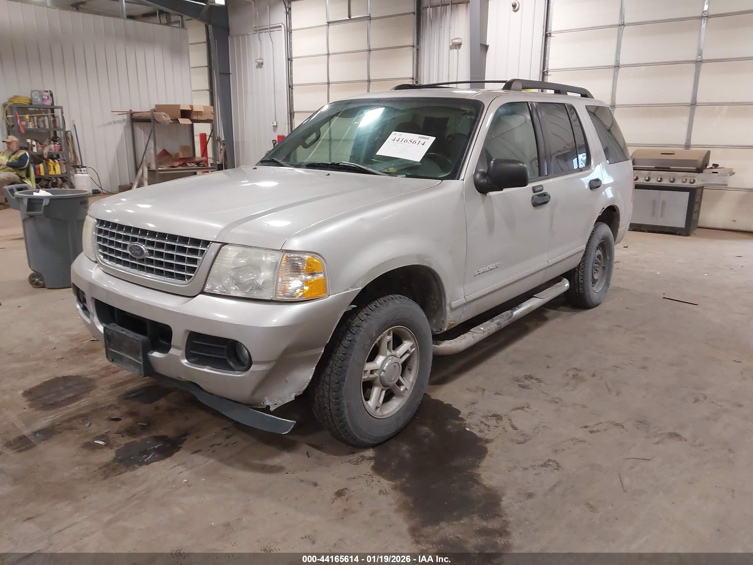 FORD EXPLORER image 2