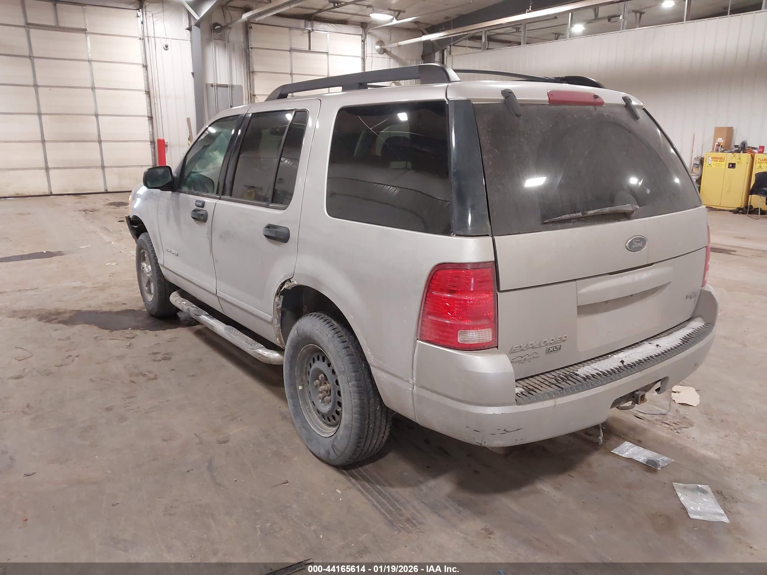 FORD EXPLORER image 3