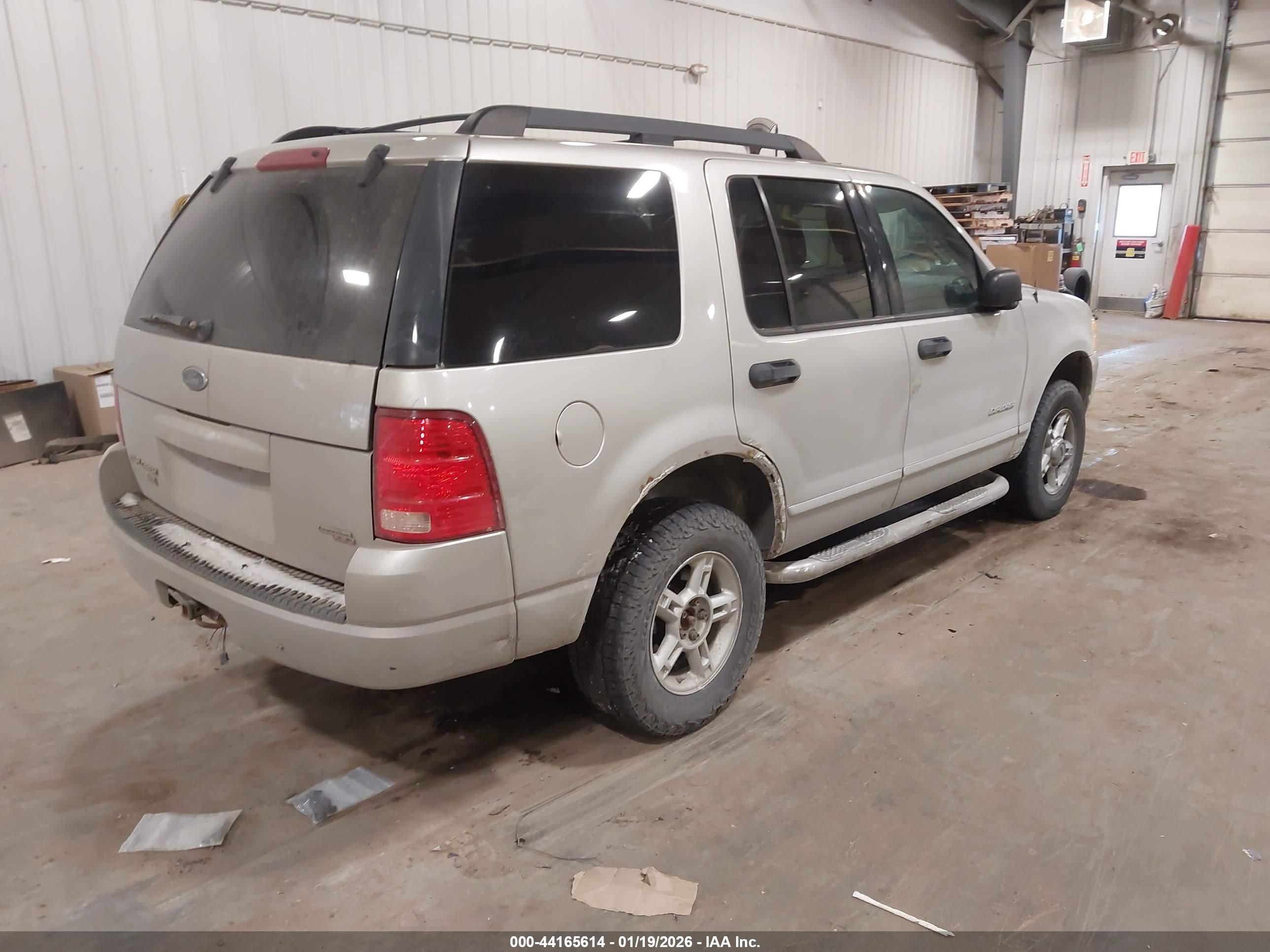 FORD EXPLORER image 4