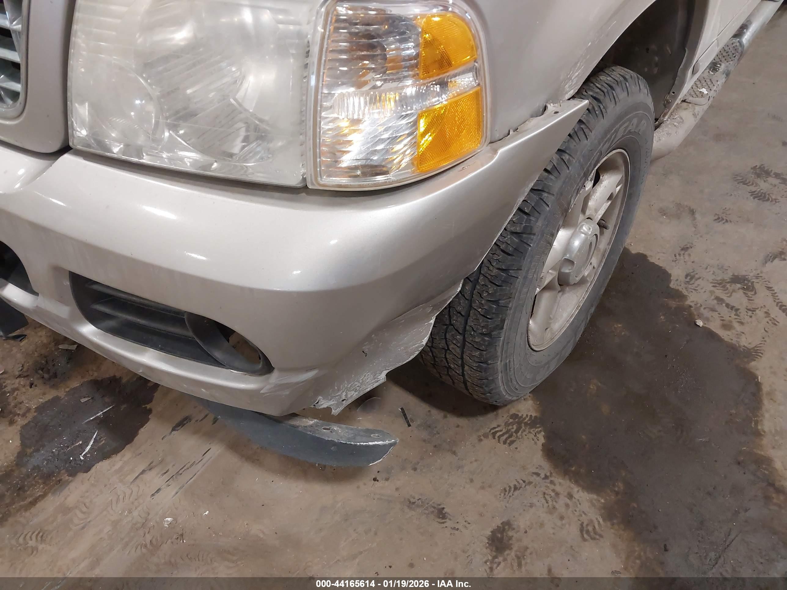 FORD EXPLORER image 6