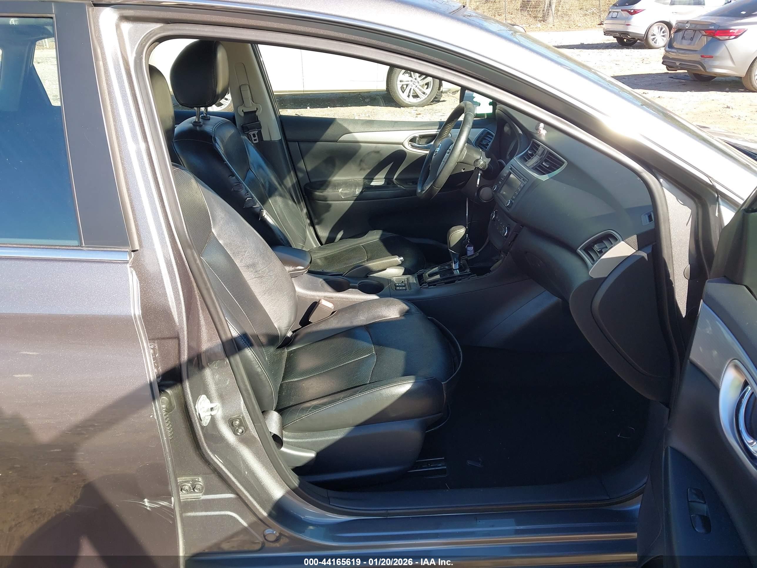 NISSAN SENTRA image 5