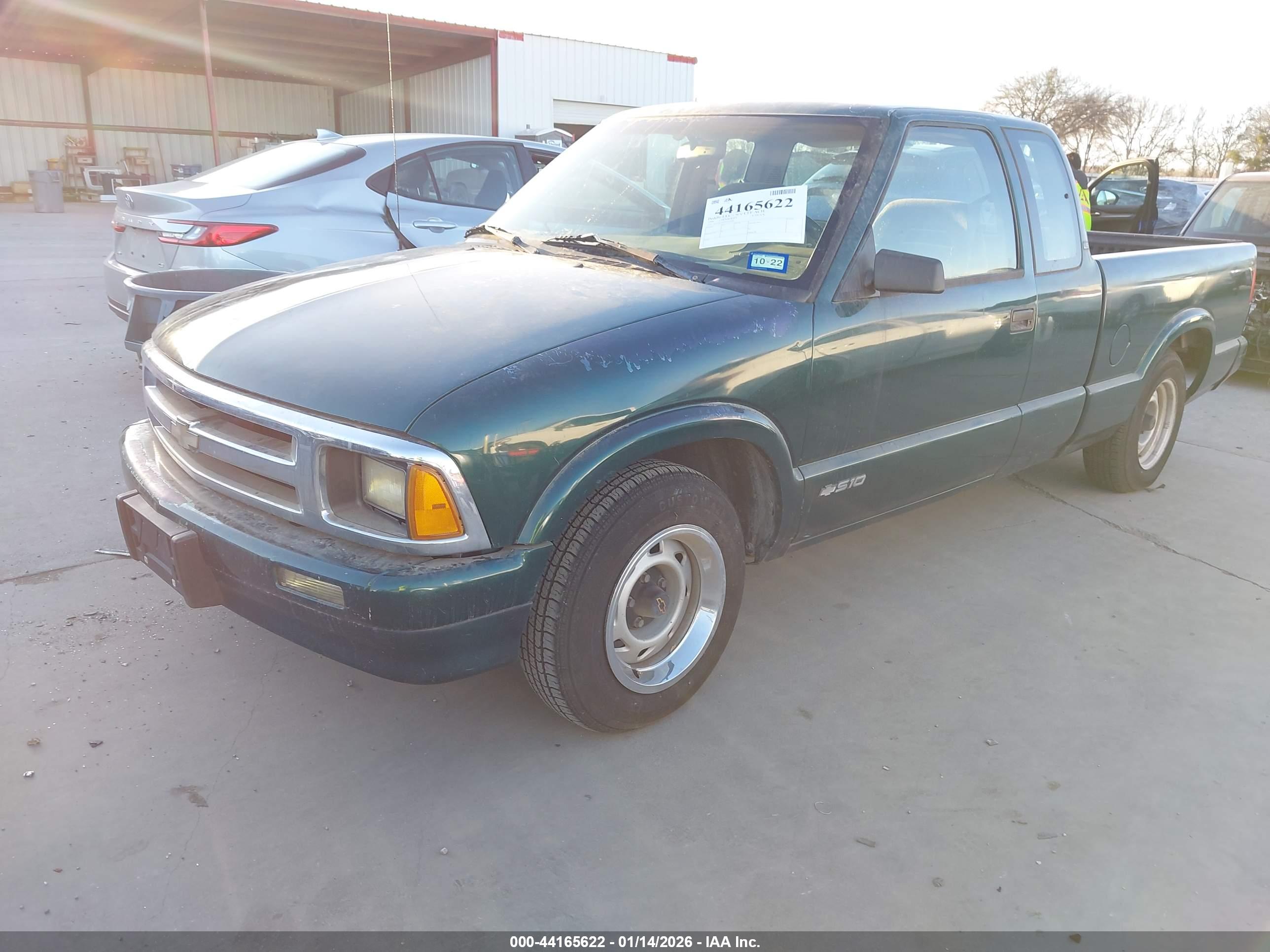 CHEVROLET S image 2