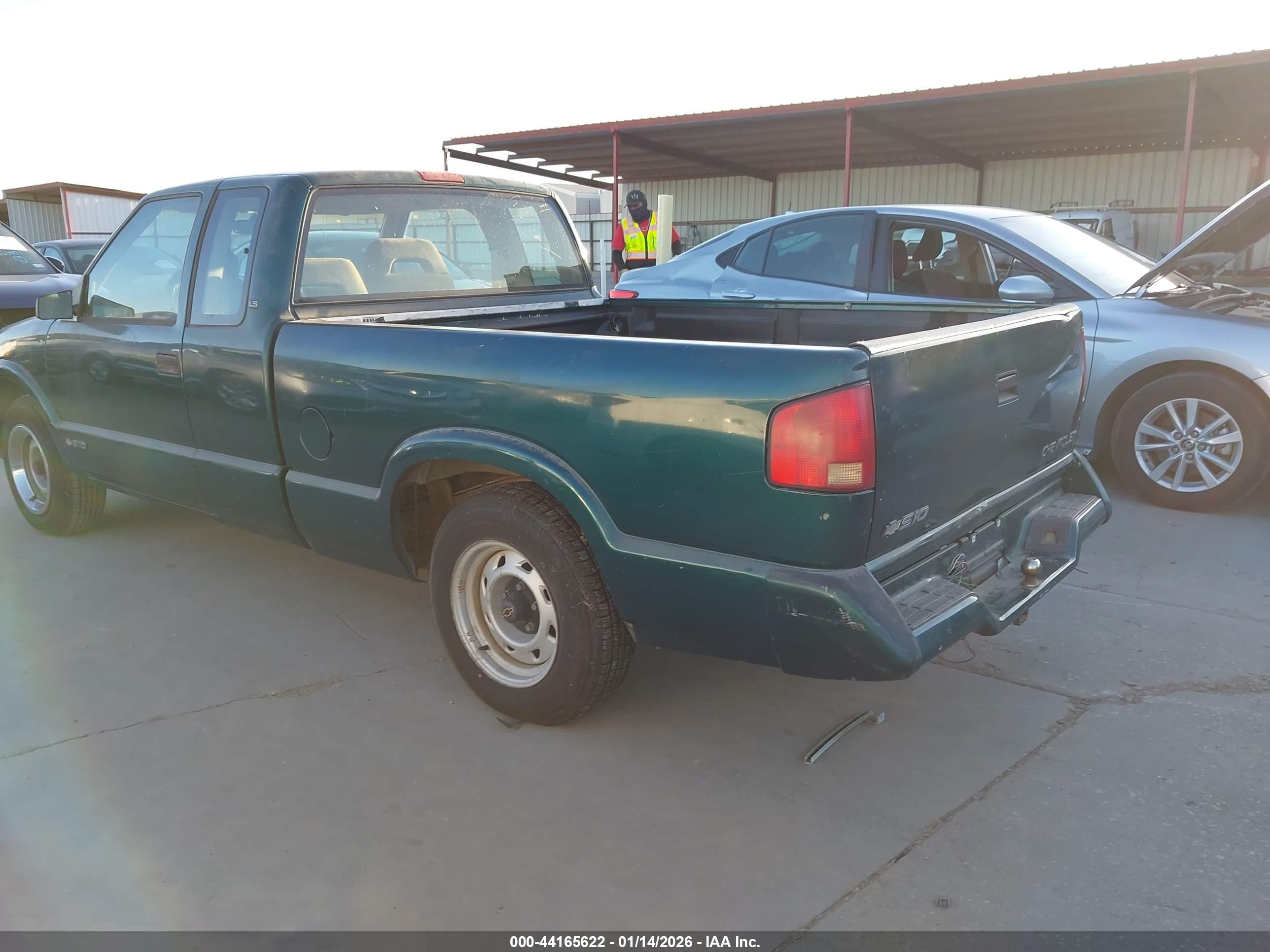 CHEVROLET S image 3
