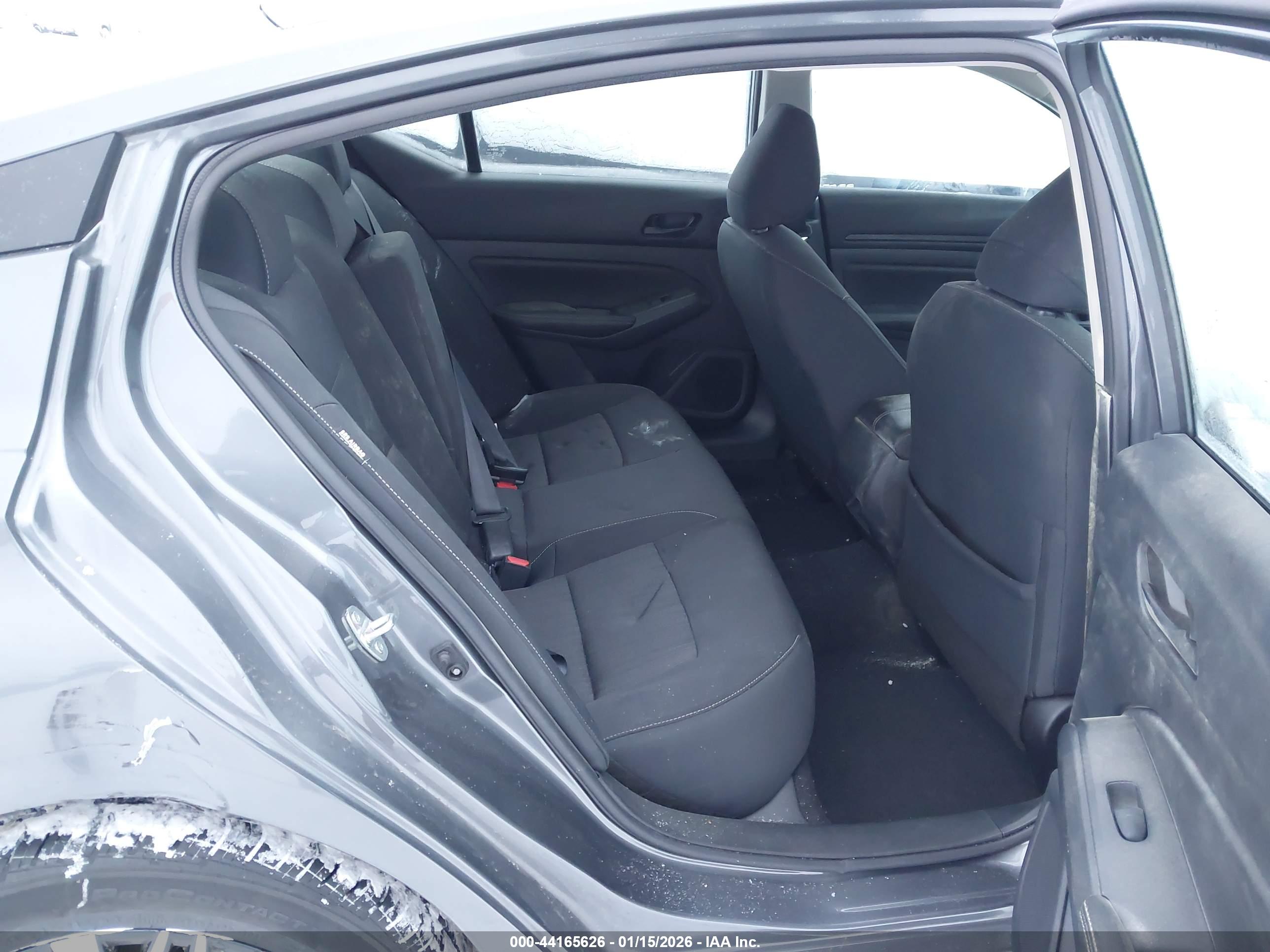 NISSAN ALTIMA image 8