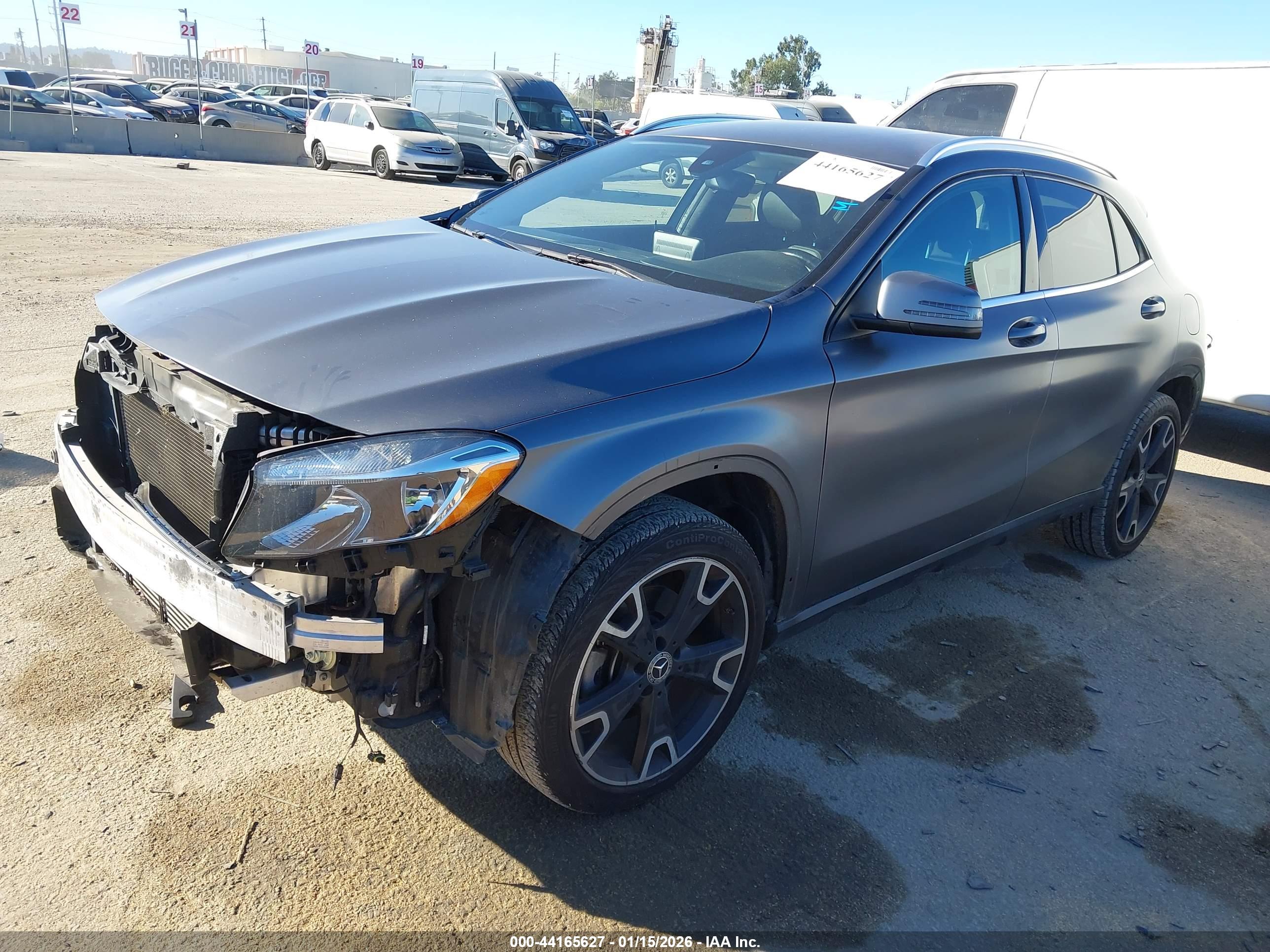 MERCEDES-BENZ GLA image 2