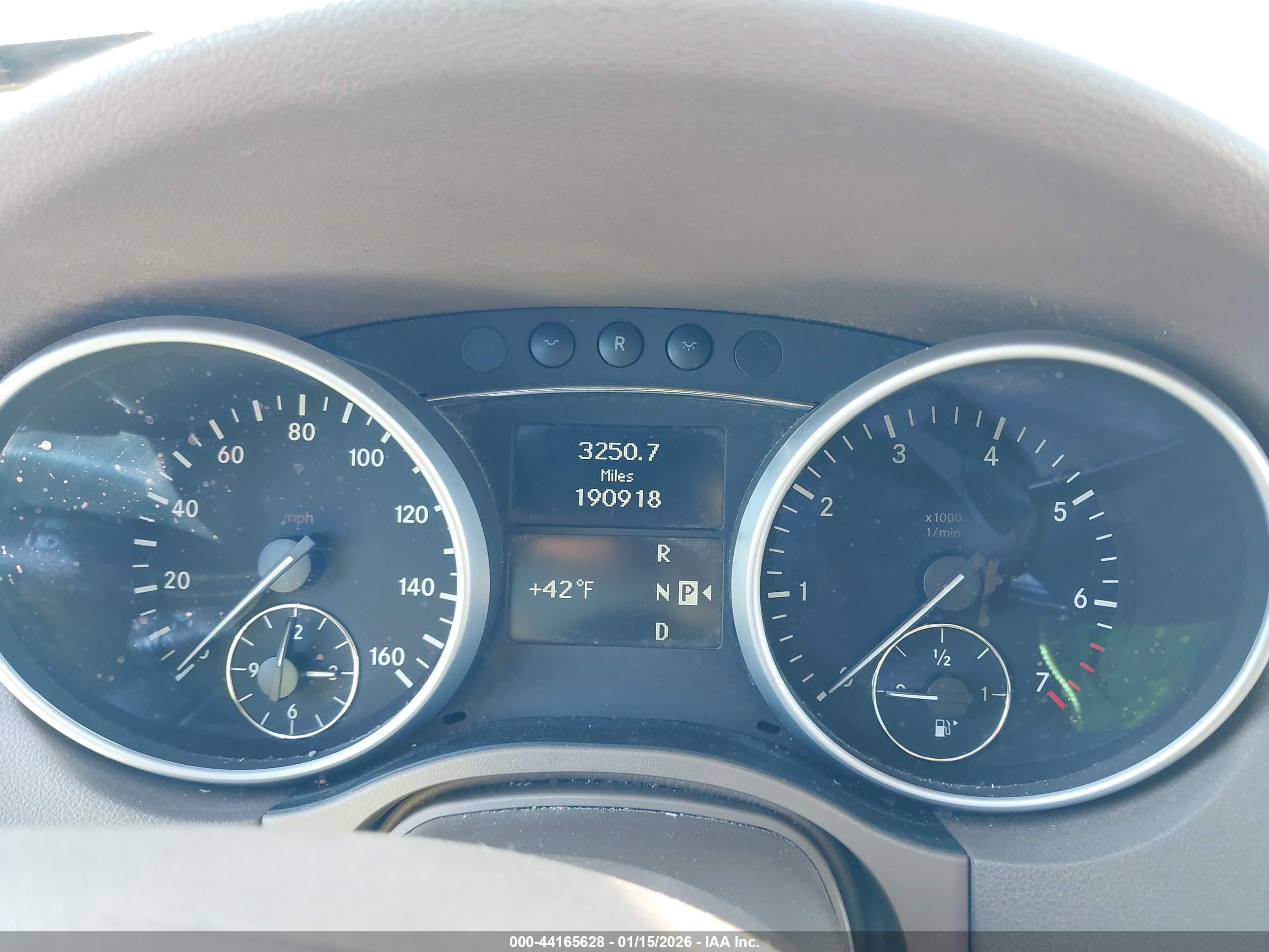MERCEDES-BENZ ML image 7