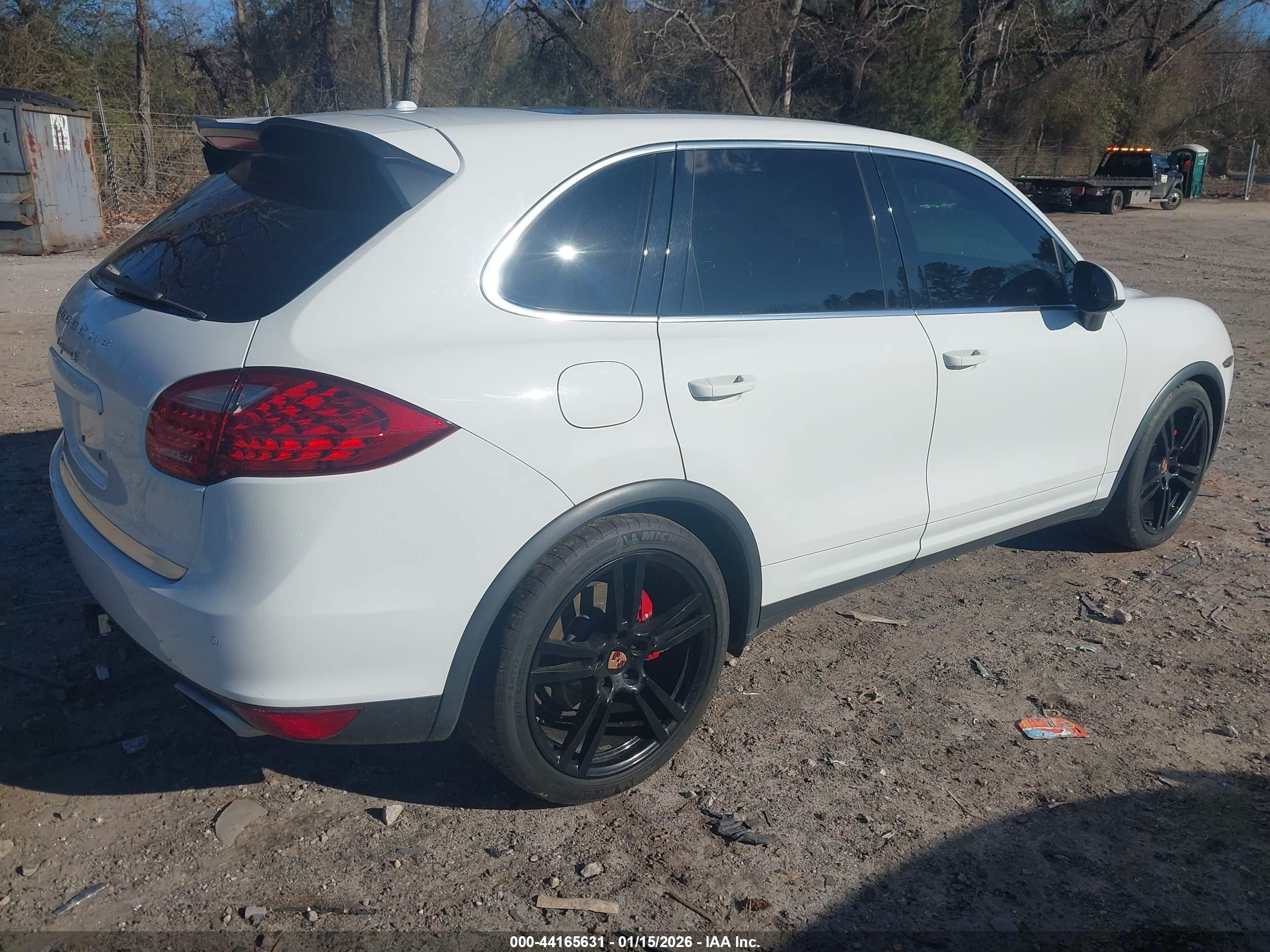 PORSCHE CAYENNE image 4