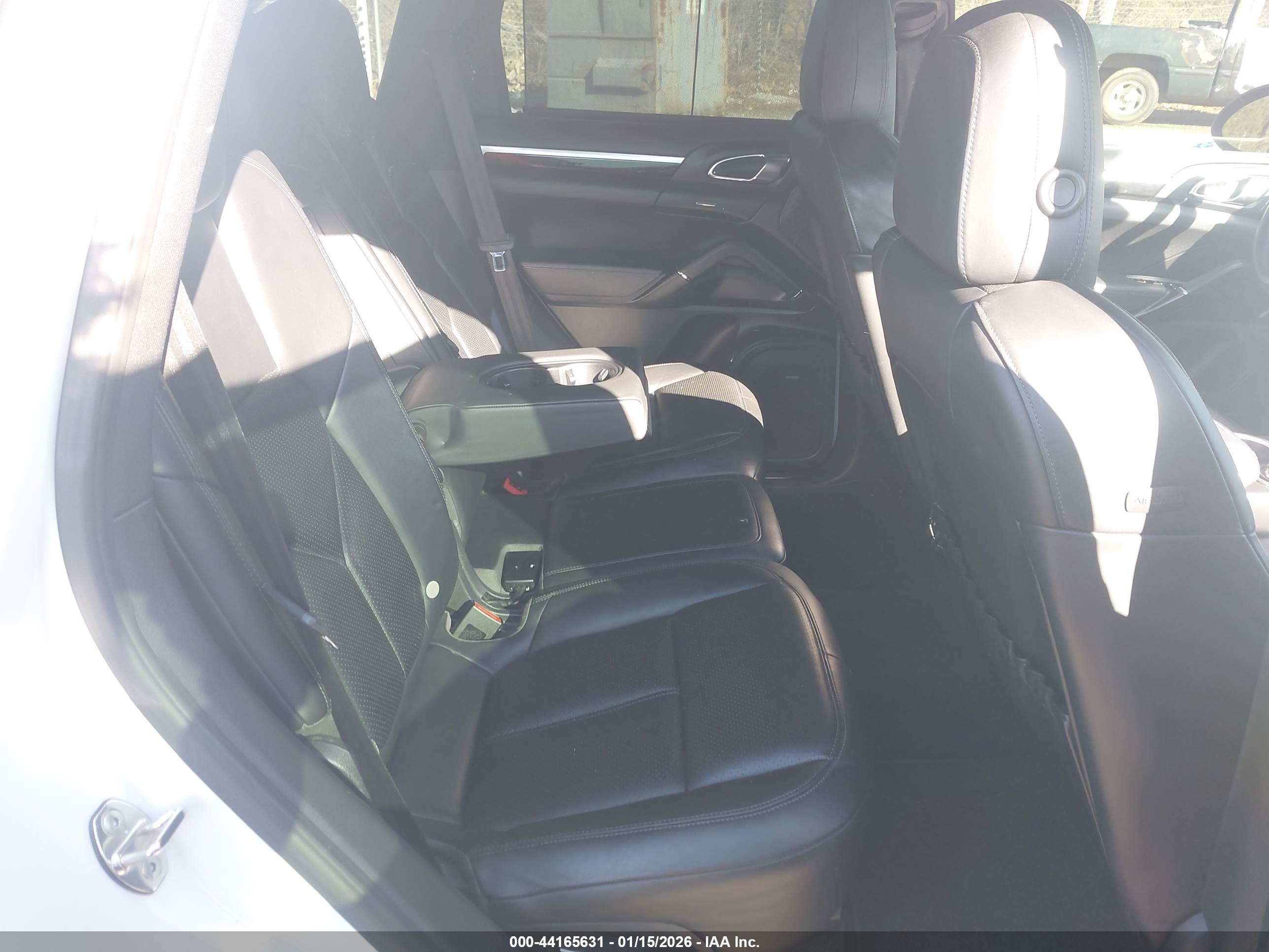 PORSCHE CAYENNE image 8