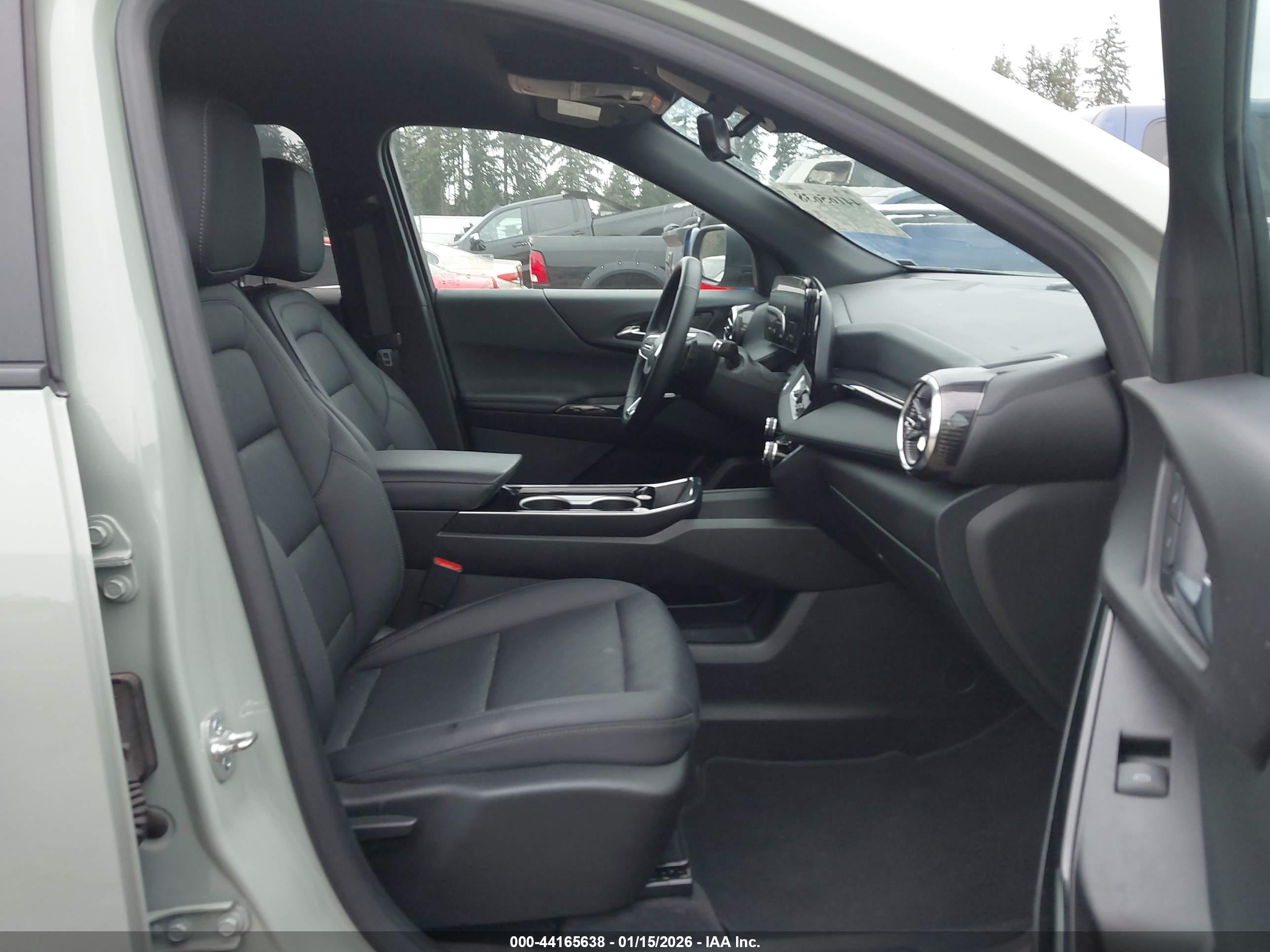 CHEVROLET EQUINOX image 5