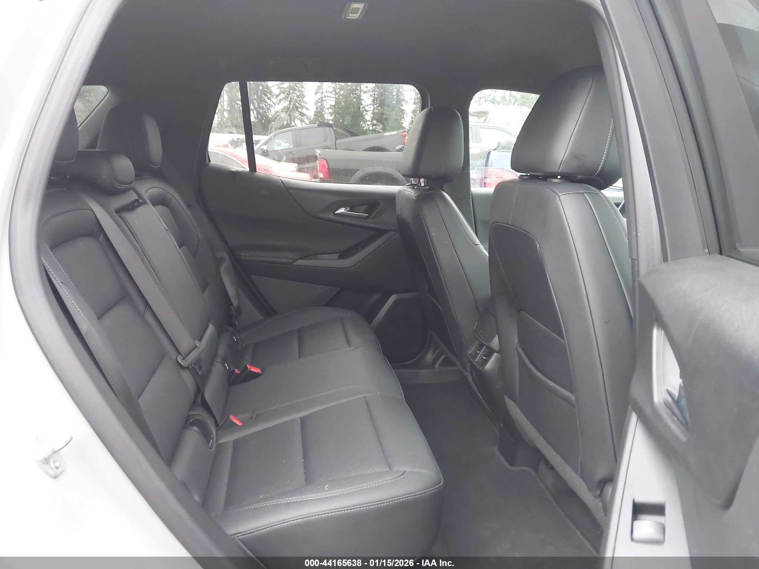 CHEVROLET EQUINOX image 8