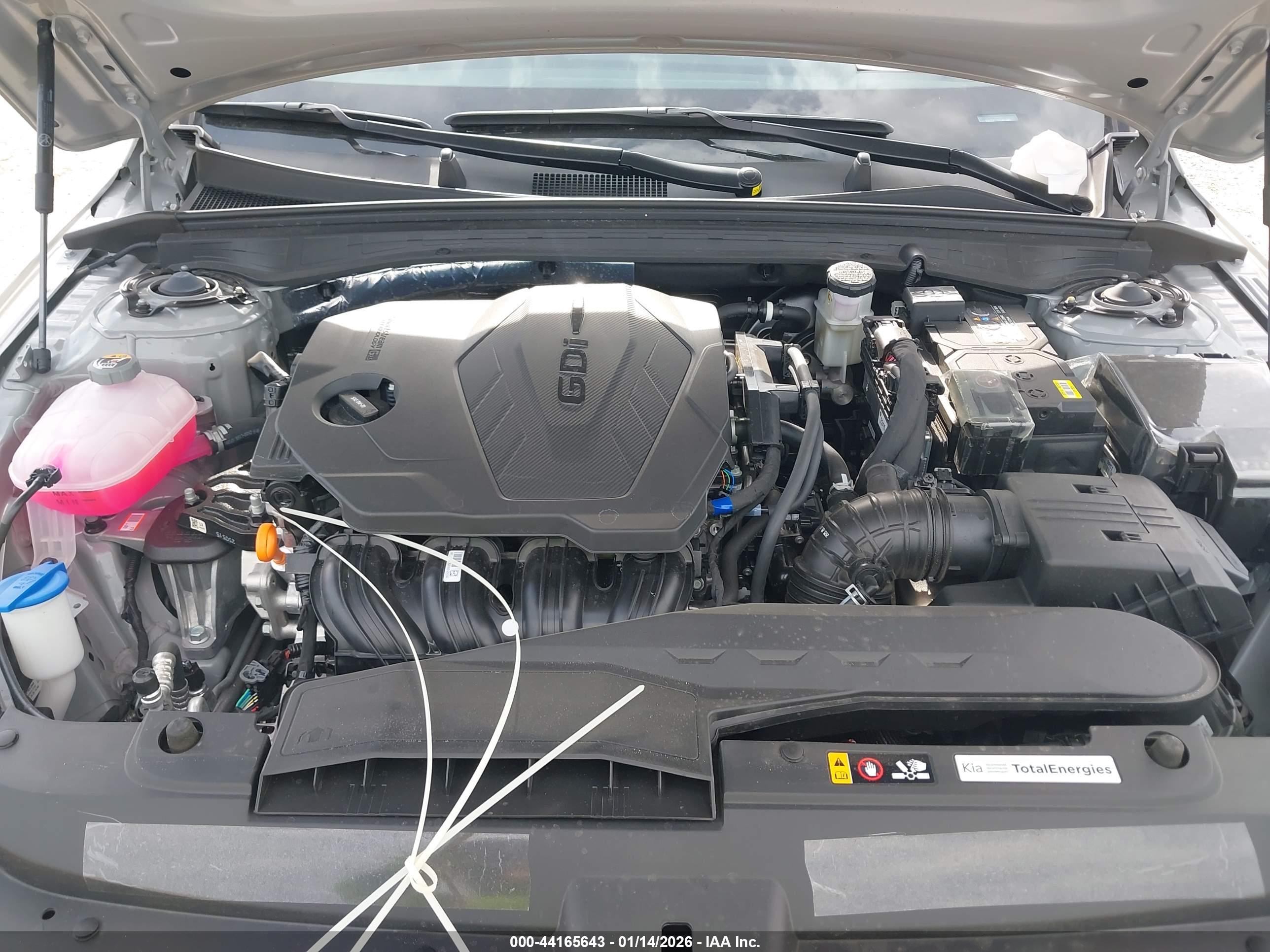 KIA K5 image 10