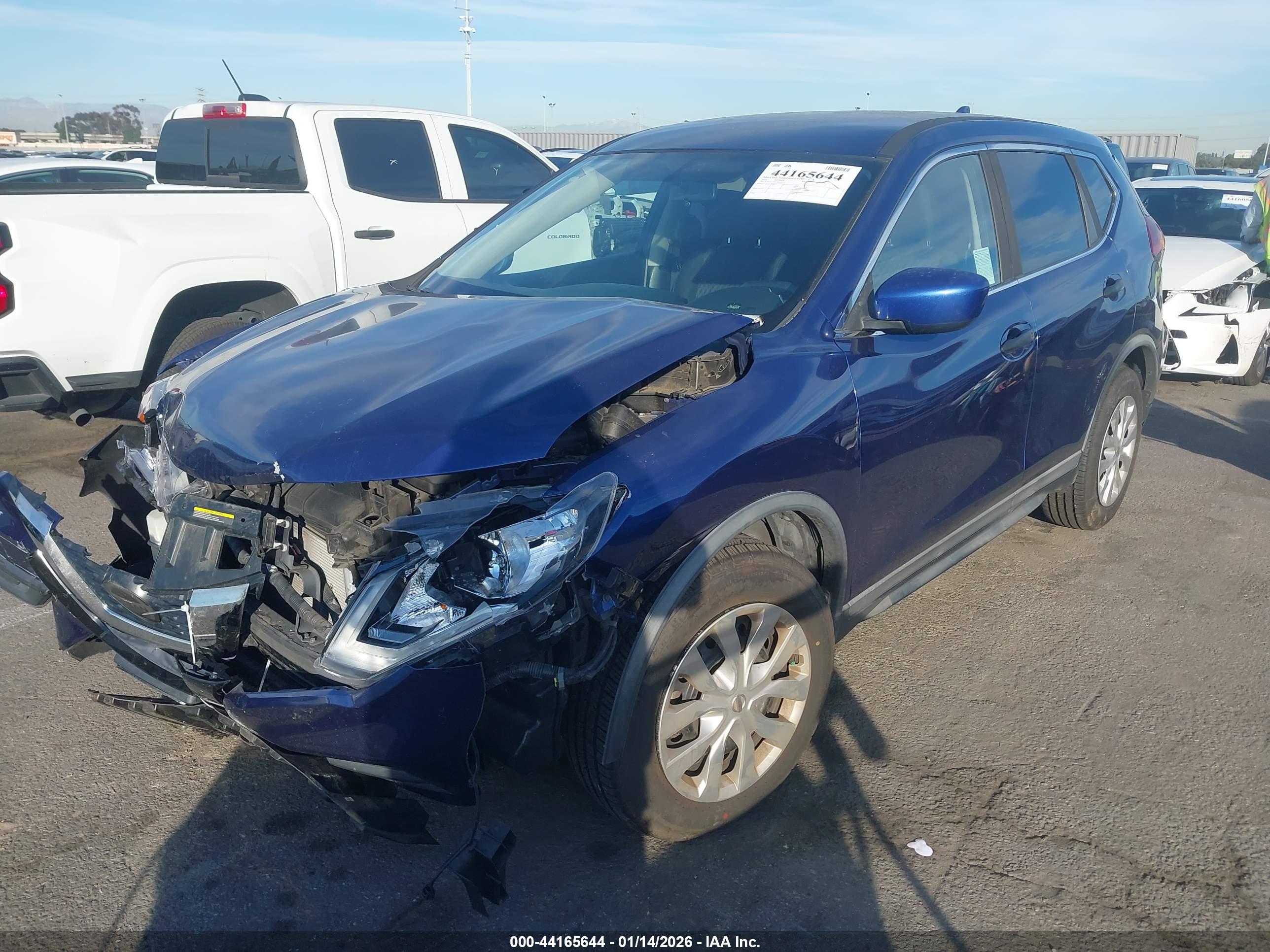 NISSAN ROGUE image 2