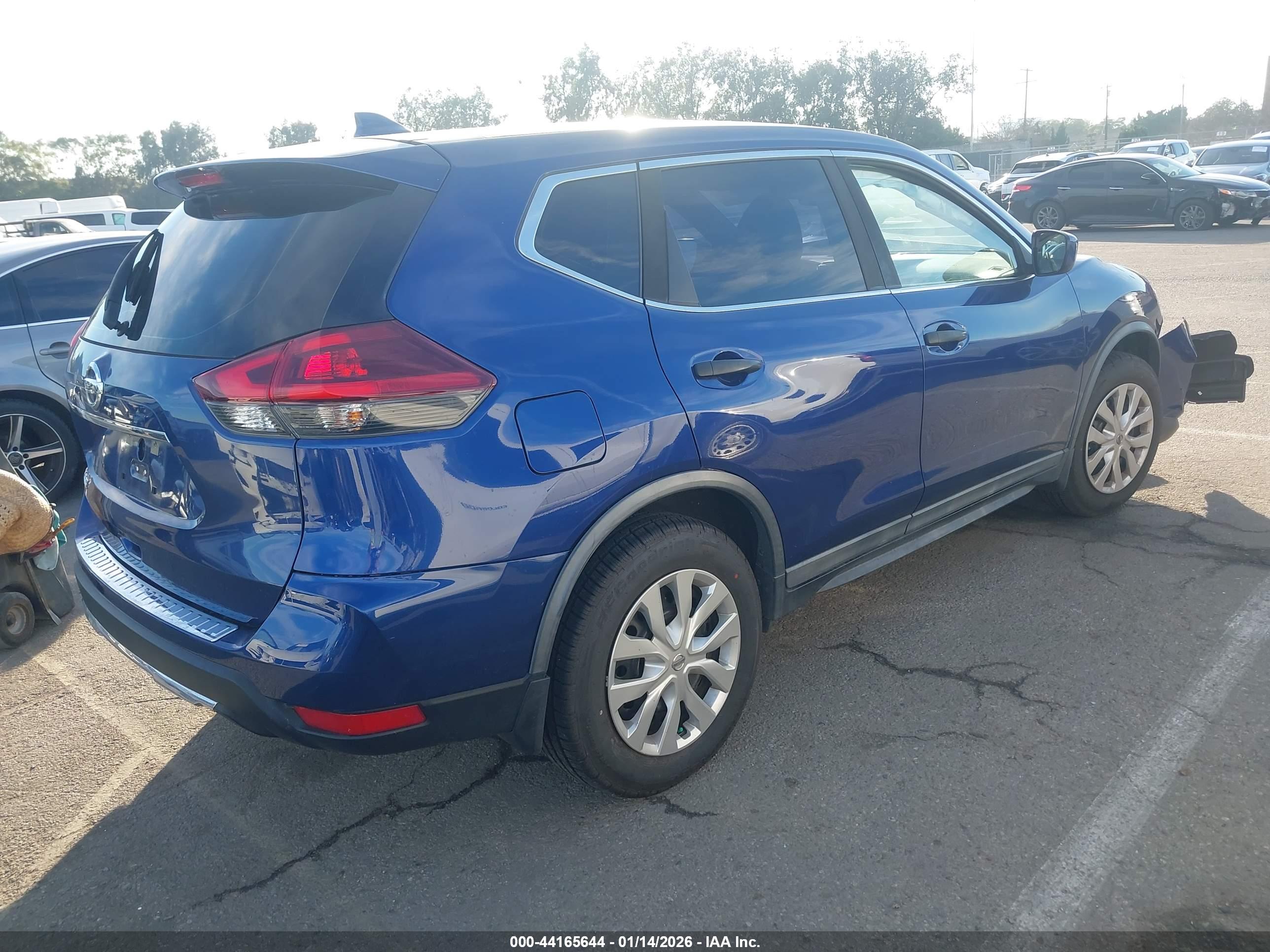 NISSAN ROGUE image 4