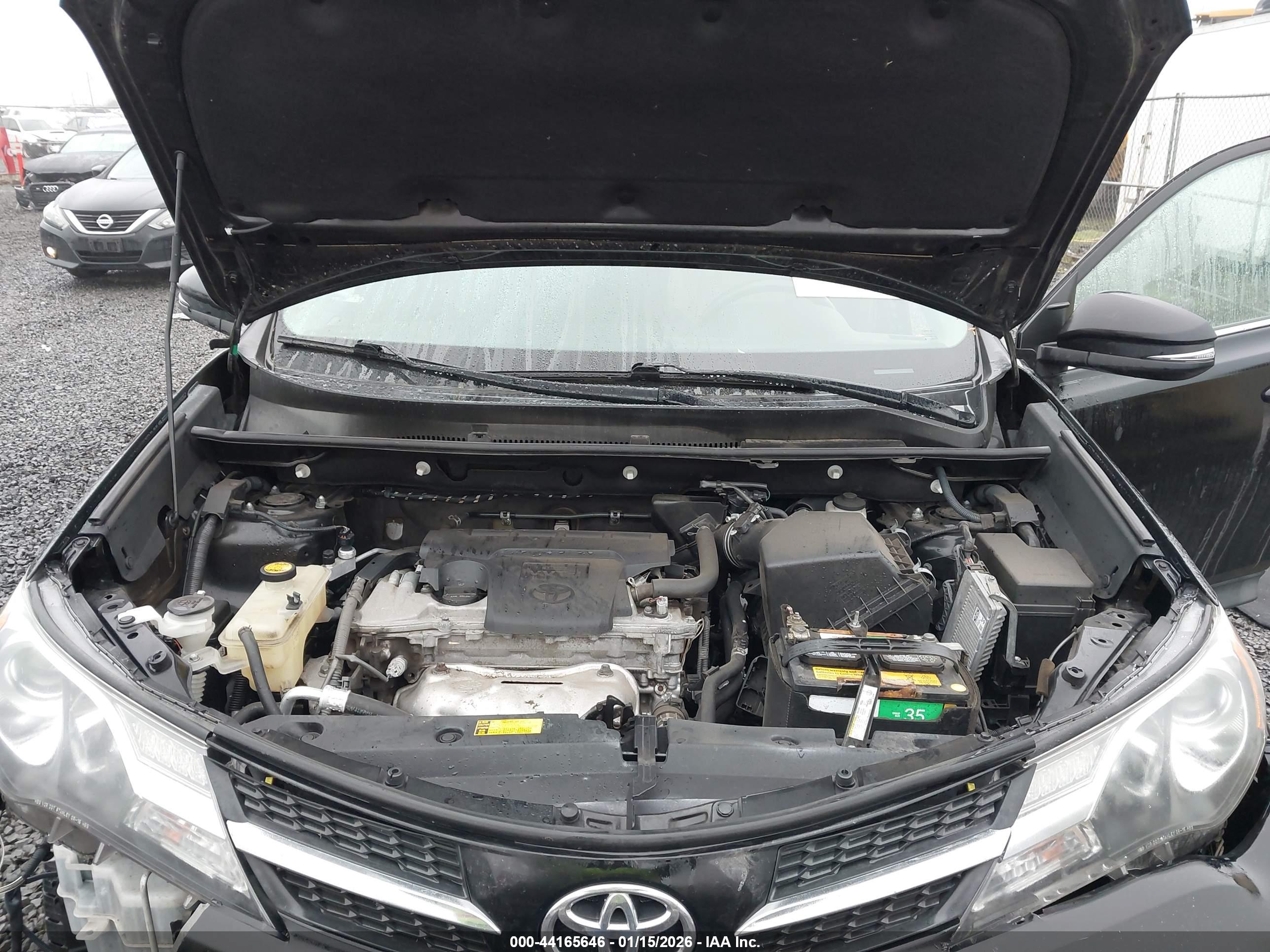 TOYOTA RAV4 image 10