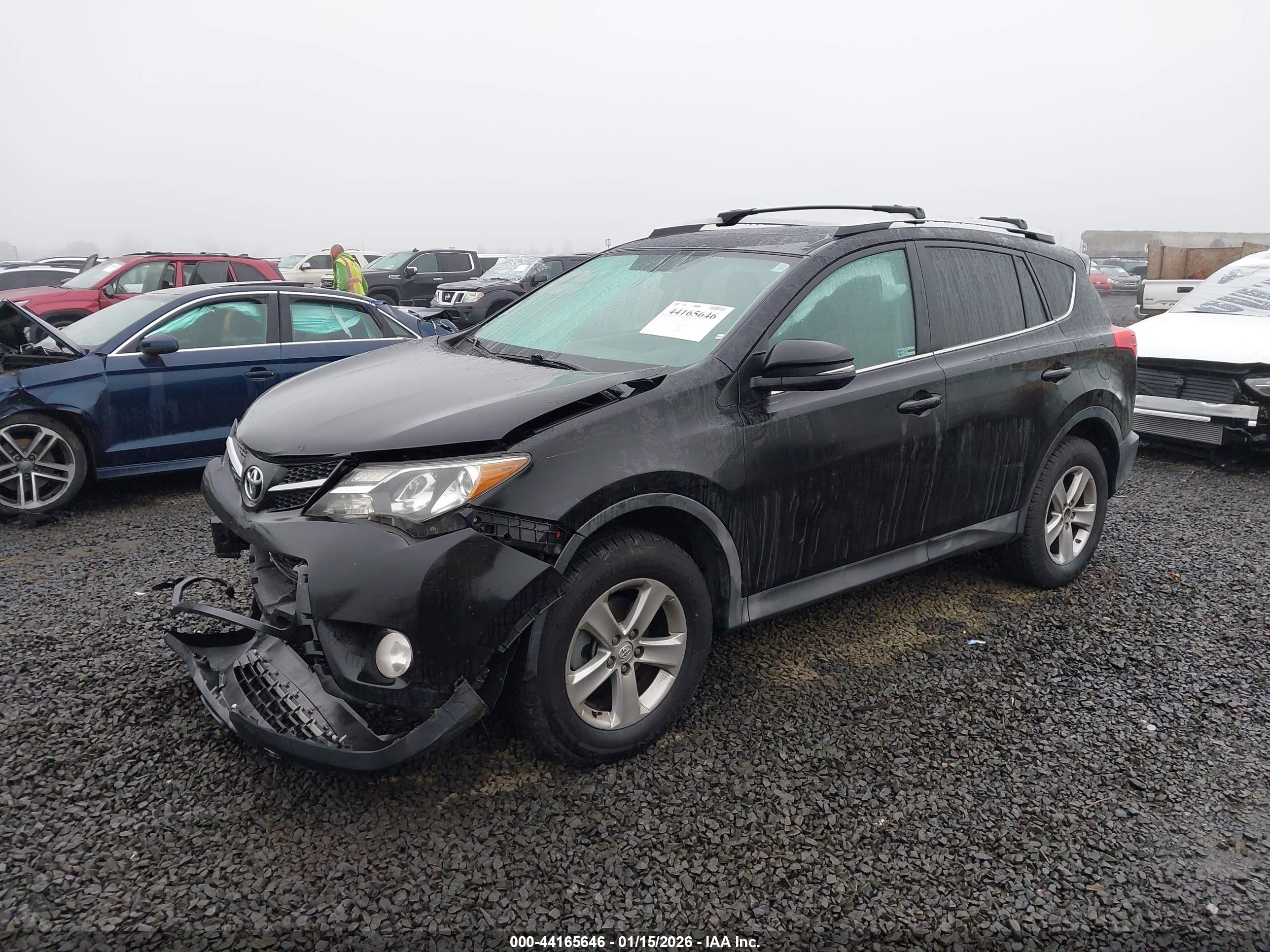 TOYOTA RAV4 image 2