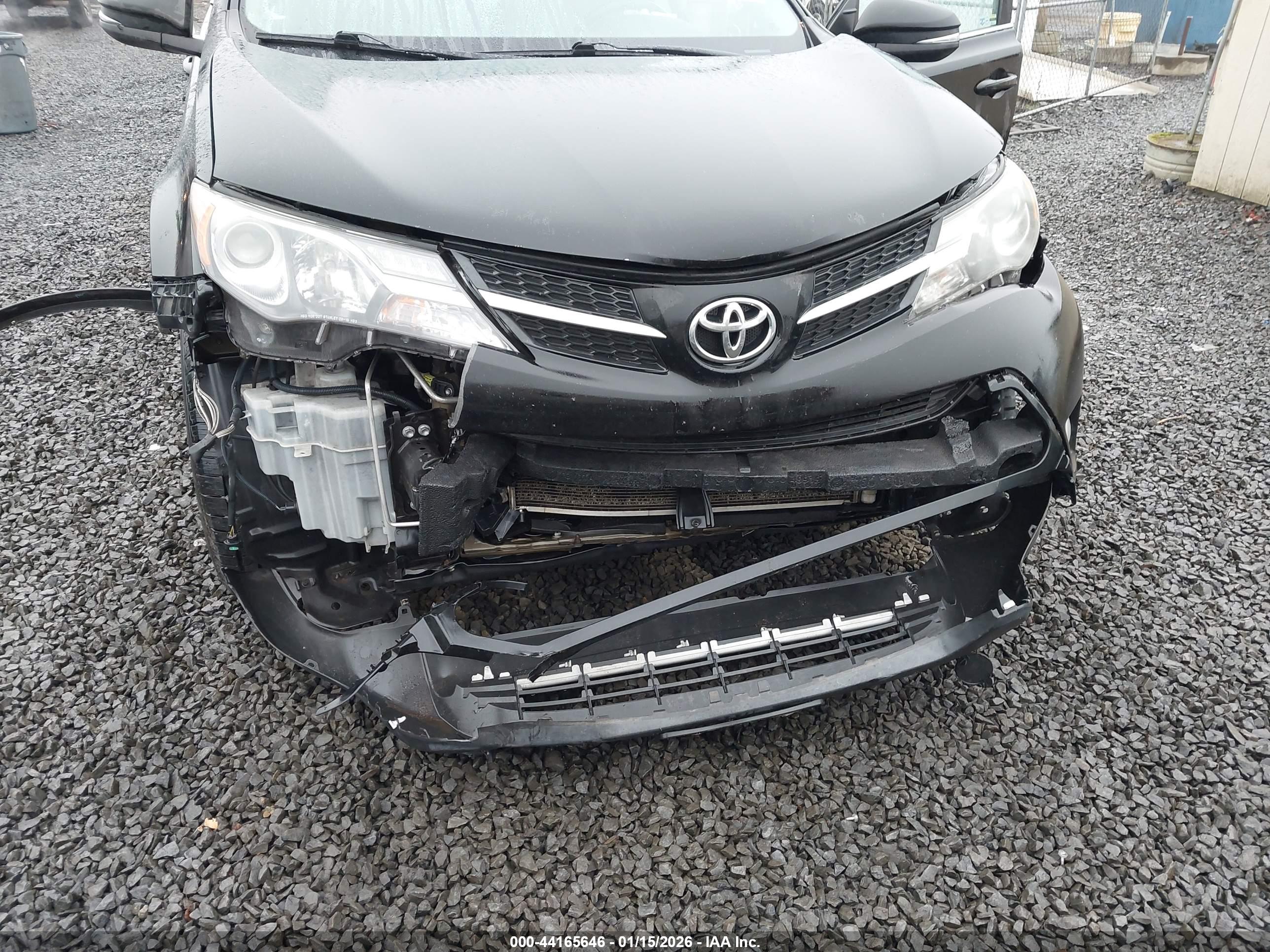TOYOTA RAV4 image 6