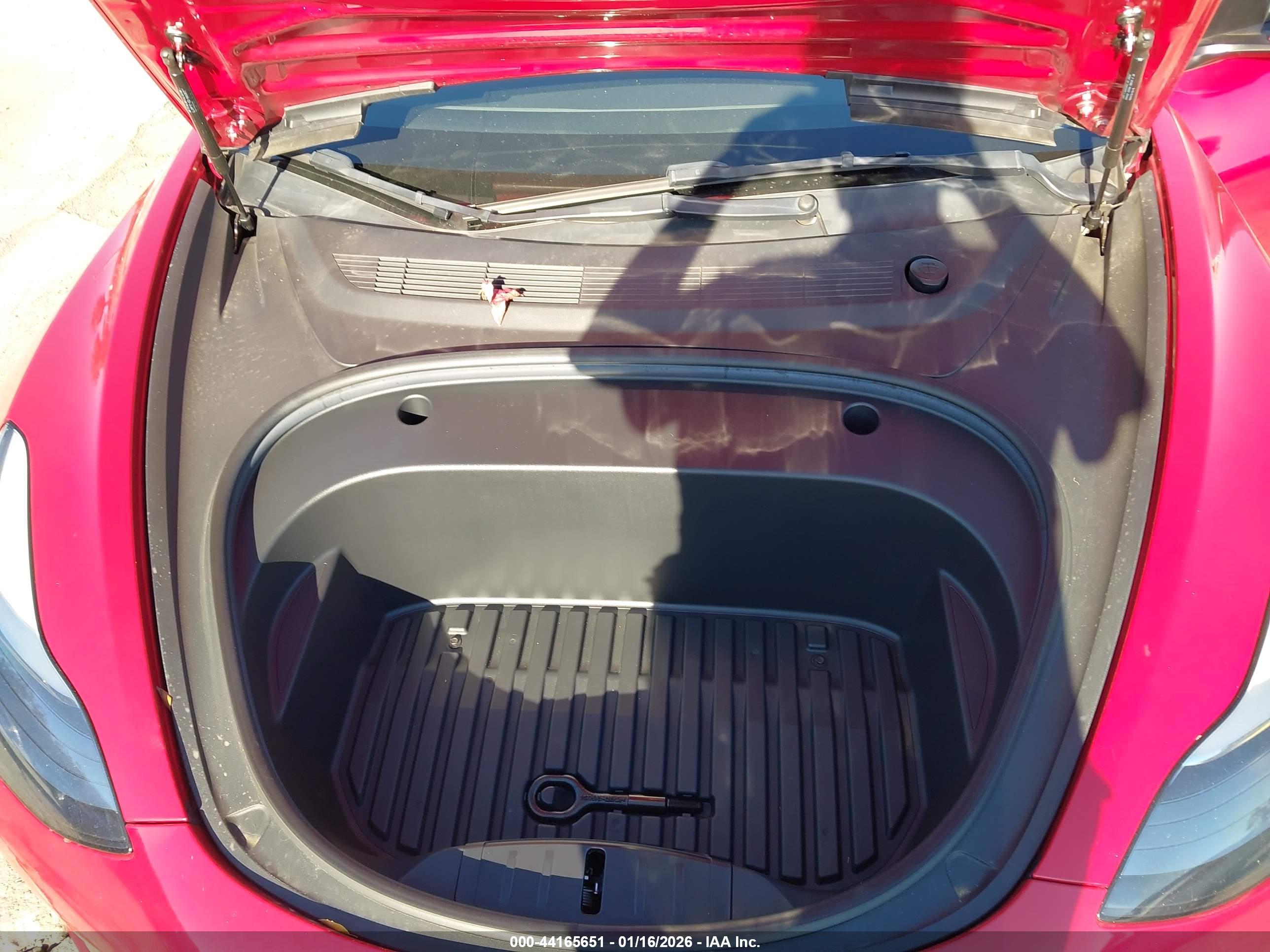 TESLA MODEL image 10