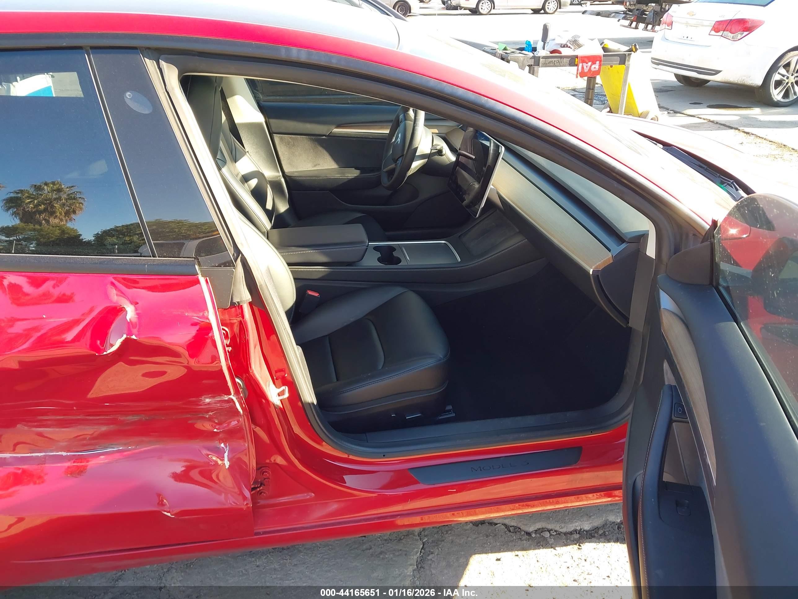 TESLA MODEL image 5