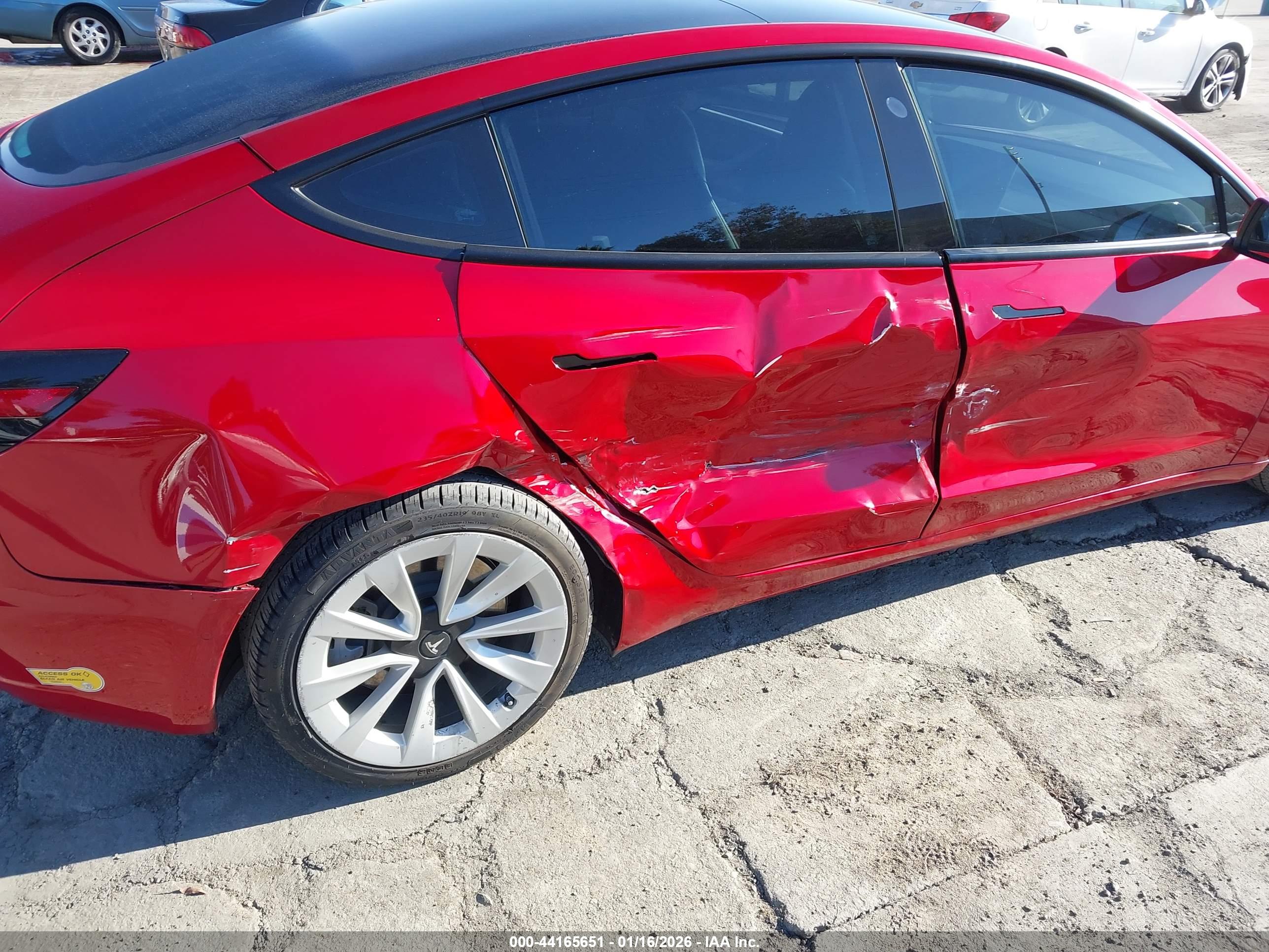 TESLA MODEL image 6