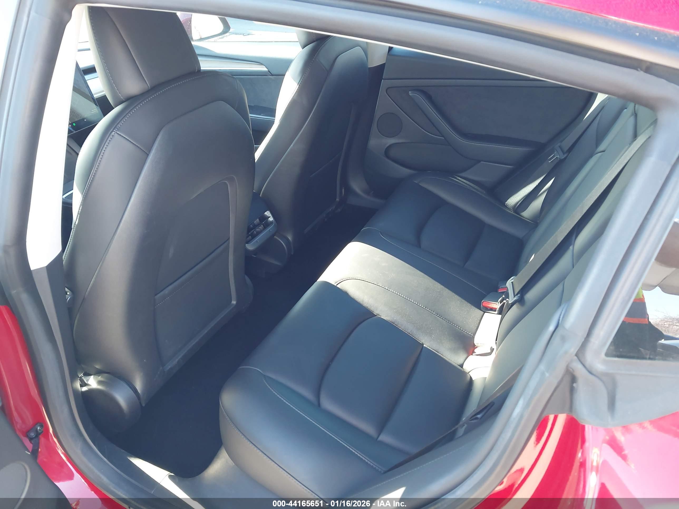 TESLA MODEL image 8
