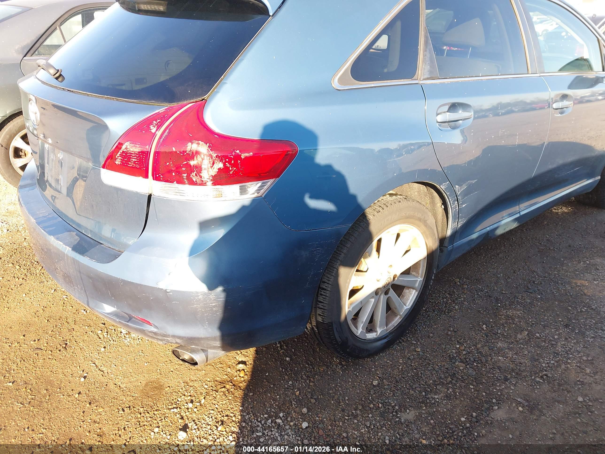 TOYOTA VENZA image 6